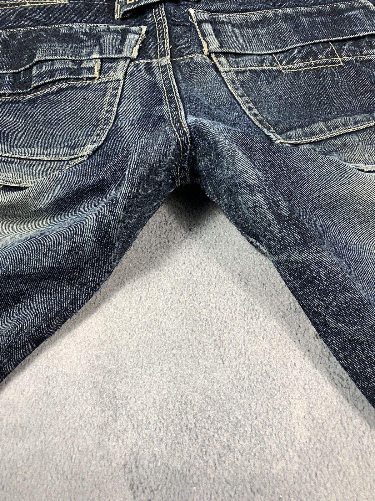 Vintage Vintage Y2K Japanese faded denim jeans streetwear style Size 29" - 10 Thumbnail