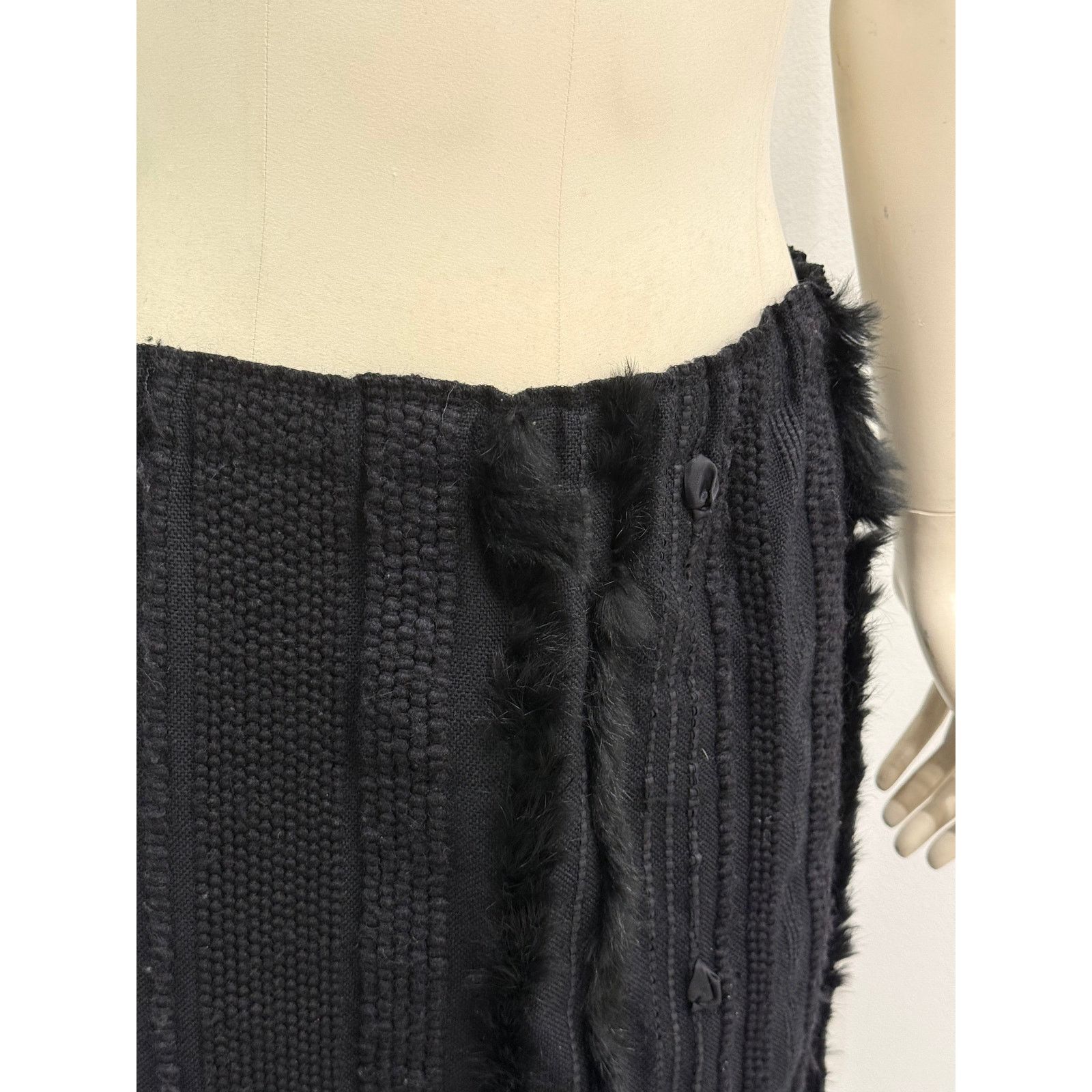 Gucci A/W2002 Gucci by Tom Ford runway fur skirt Size 29" - 4 Thumbnail