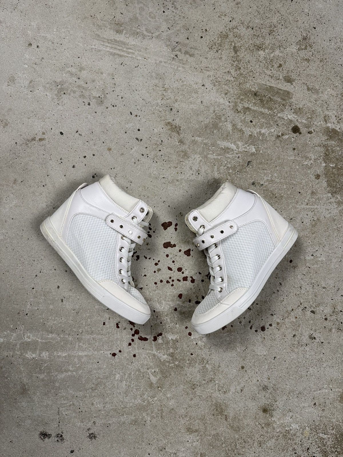 Guess Vintage Y2K Guess White High Top Sneakers Avant Garde suede Size US 9.5 / IT 39.5 - 1 Thumbnail