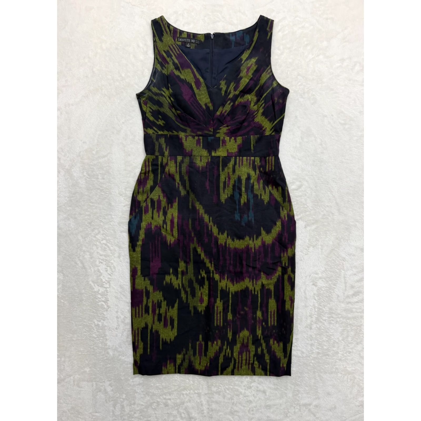Vintage VINTAGE Lafayette 148 New York Dress Womens 4 Black Ikat Sheath V Neck Lined Knee Length Size S / US 4 / IT 40 - 2 Thumbnail