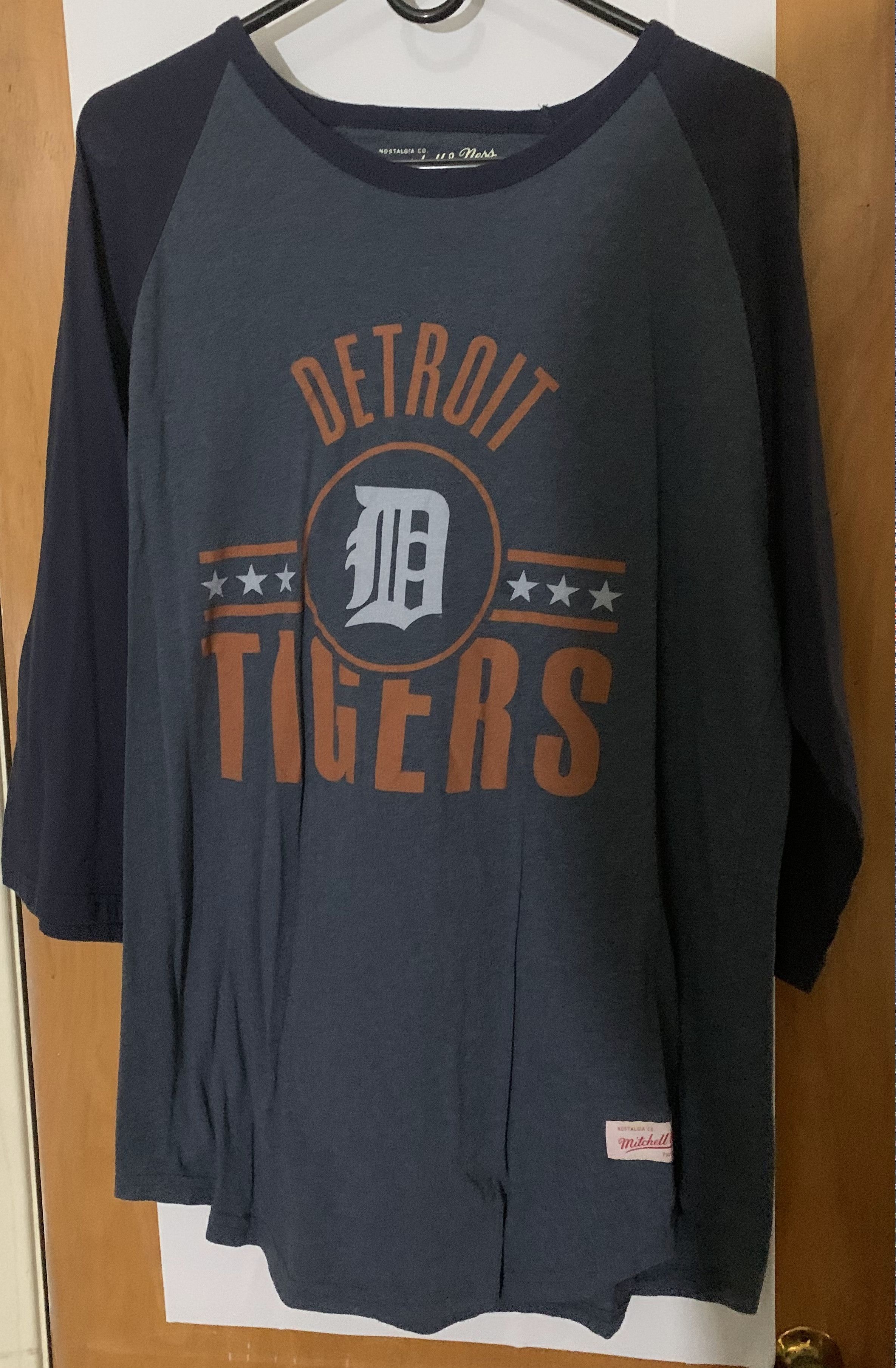 Mitchell & Ness Detroit Tigers Mitchell & Ness Raglan 3/4 Sleeve T-Shirt Men Size US XL / EU 56 / 4 - 1 Thumbnail