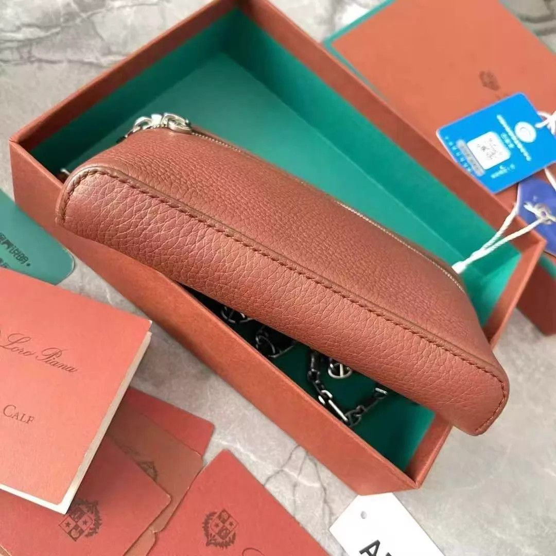 Loro Piana Loro Piana L15mini extra pocket Camel Near New Size ONE SIZE - 3 Thumbnail
