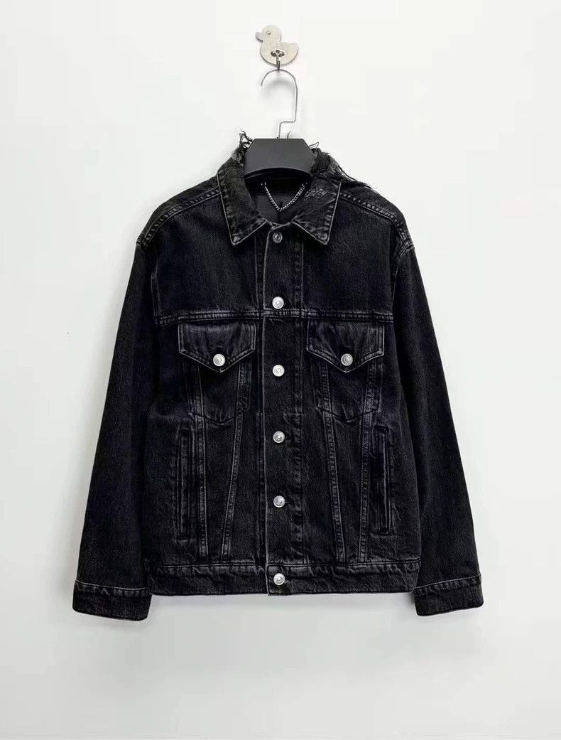 Balenciaga Balenciaga Black Washed and Worn Collar Destroyed Back Emb Size US S / EU 44-46 / 1 - 2 Thumbnail