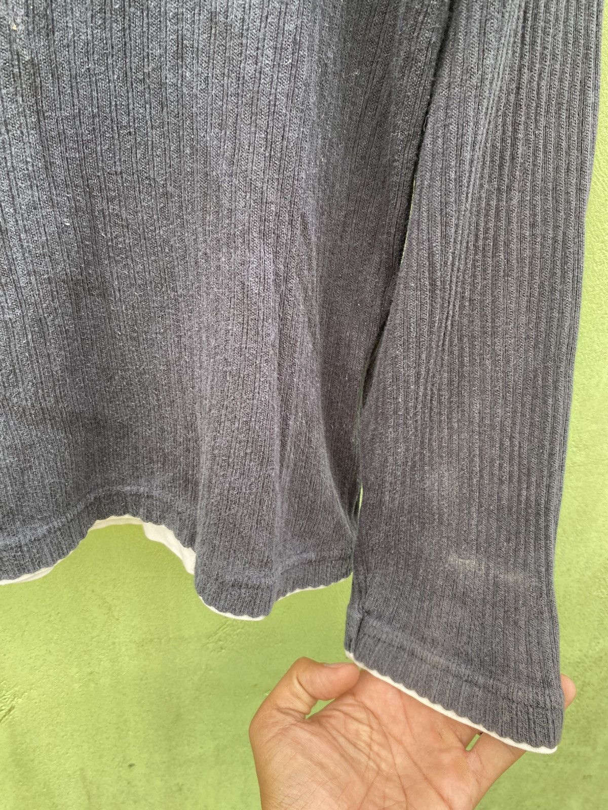 Takeo Kikuchi Takeo Kikuchi Ribbed V-neck With White Undershirt Layer Size US L / EU 52-54 / 3 - 6 Thumbnail