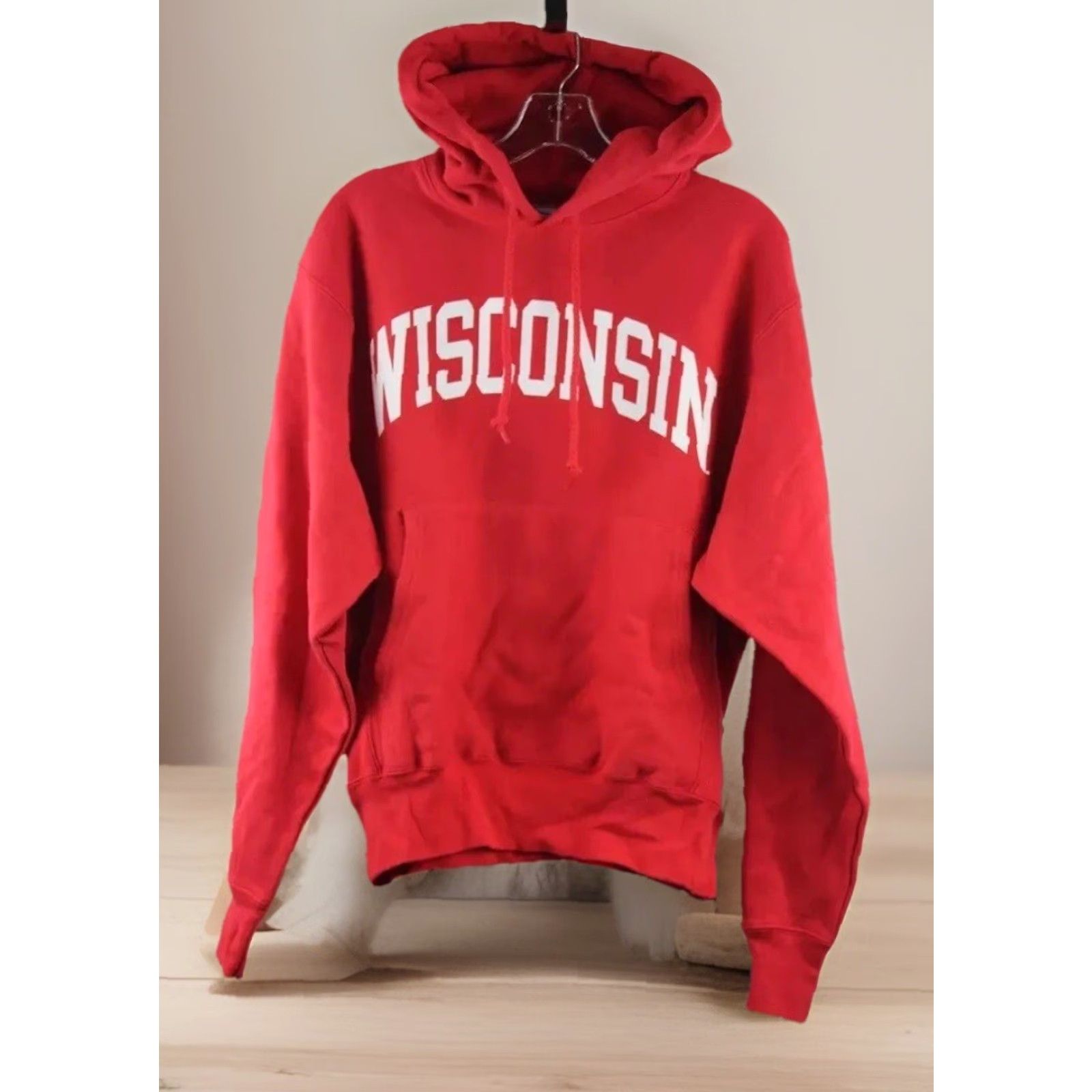 Champion NEW NWT Champion Women's NCAA University Wisconsin Badgers Graphic Hoodie Size S Size S / US 4 / IT 40 - 2 Thumbnail