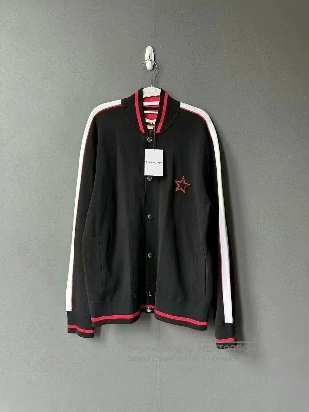 Givenchy givenchy black baseball jacket with star. Size US XL / EU 56 / 4 - 1 Thumbnail