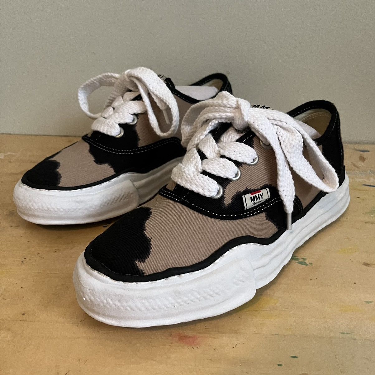 Maison MIHARA YASUHIRO Cow Print Baker Low Shoe Size US 8 / EU 41 - 2 Thumbnail