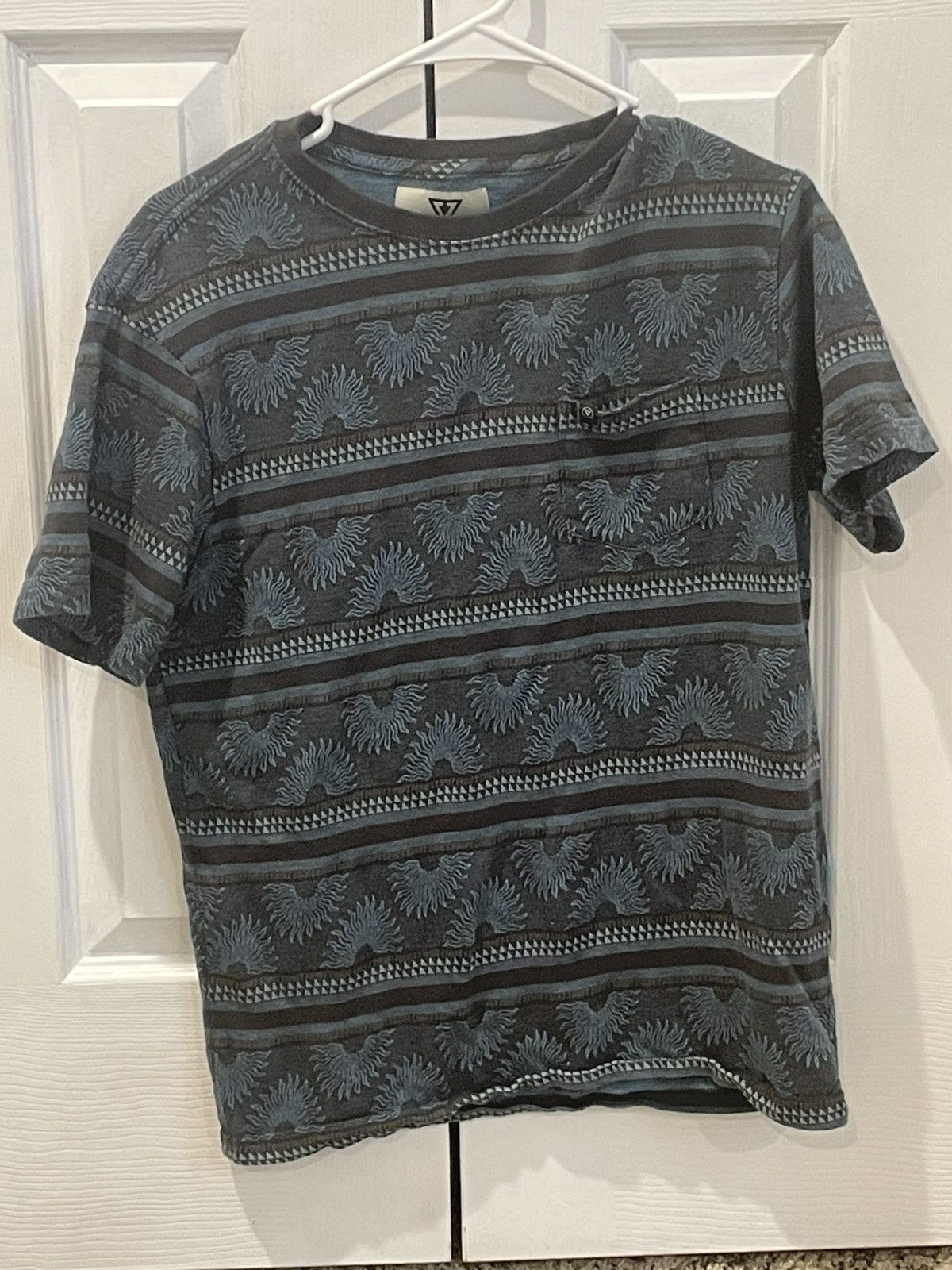 Vissla VissLA T shirt in wonderful condition Size US S / EU 44-46 / 1 - 1 Thumbnail