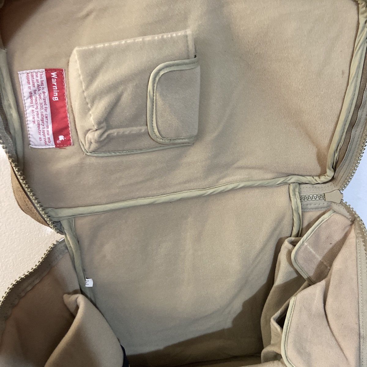 Apple Vintage Apple Rainbow Macintosh Computer Carry Bag Case Size ONE SIZE - 8 Thumbnail