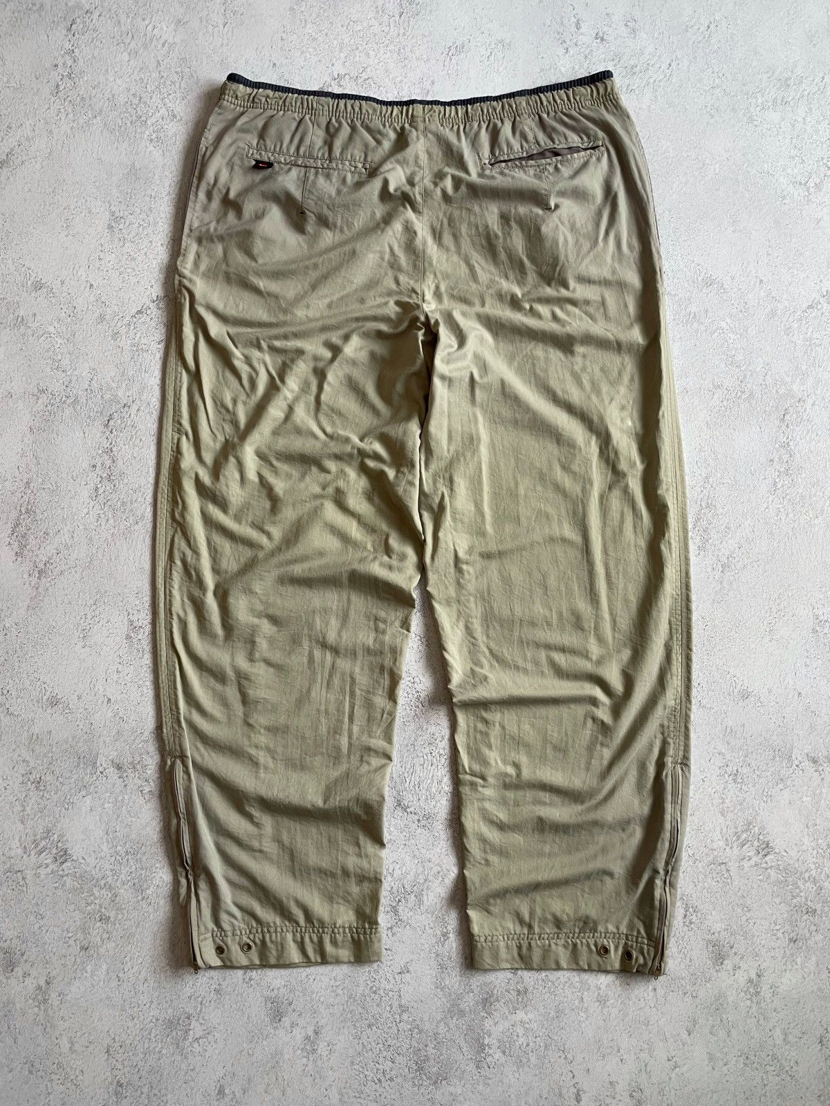 Vintage Vintage Nike Swoosh Embroidered Logo Nylon Pants 90s XXL Size US 37 - 4 Thumbnail