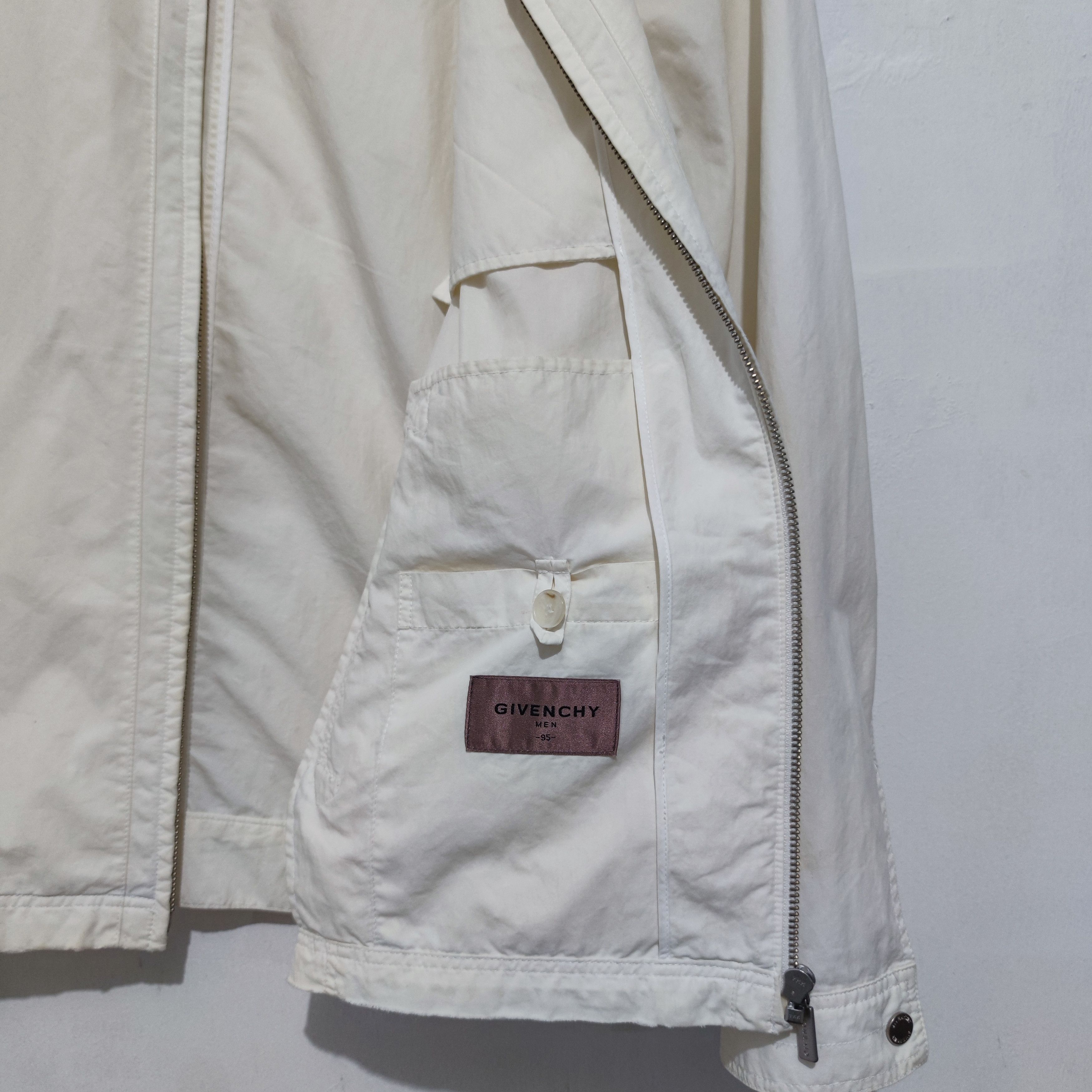 Givenchy × Vintage Light Jacket Vintage Size US M / EU 48-50 / 2 - 6 Thumbnail