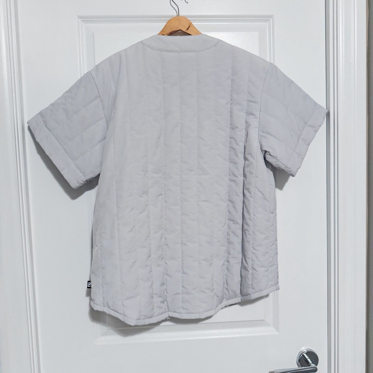 Jordan Brand BRAND NEW WITH TAG FLIGHT HERITAGE BASEBALL TOP LIGHT SILVER Size US L / EU 52-54 / 3 - 3 Thumbnail