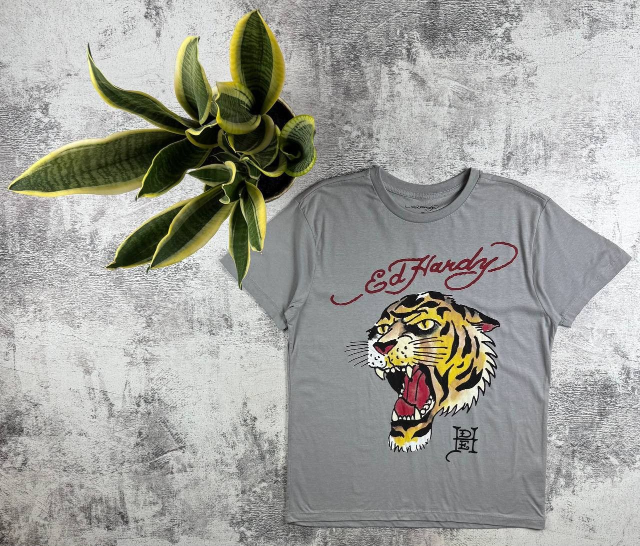 Ed Hardy Ed Hardy Tiger Logo Men’s M Size Graphic Hip Hop Logo Gray T Shirt Tee Jersey Size US M / EU 48-50 / 2 - 1 Thumbnail