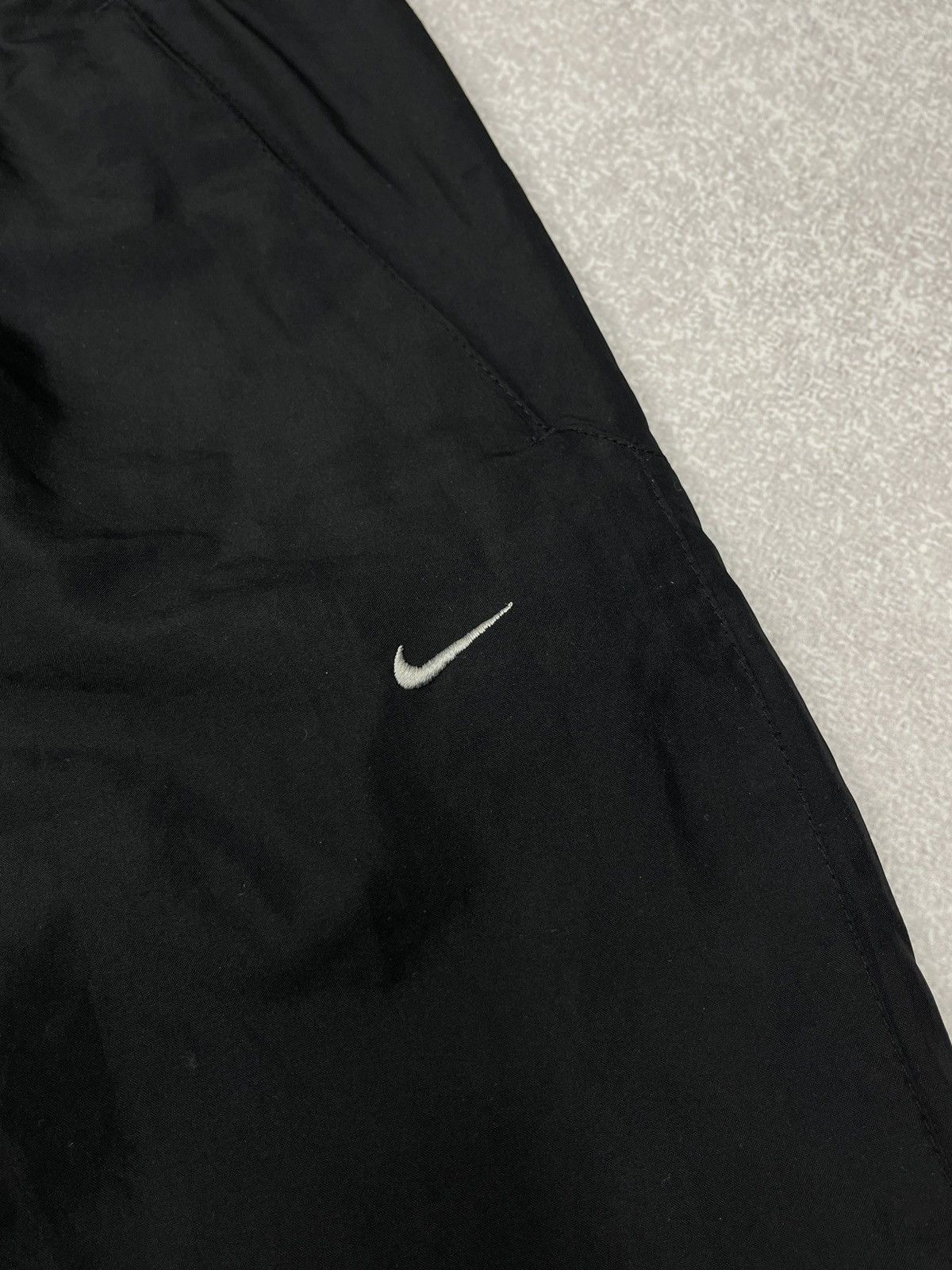 Nike Vintage Women Nike Nylon Sweatpants Black Drill ACG TN Size 34" / US 12 / IT 48 - 4 Thumbnail