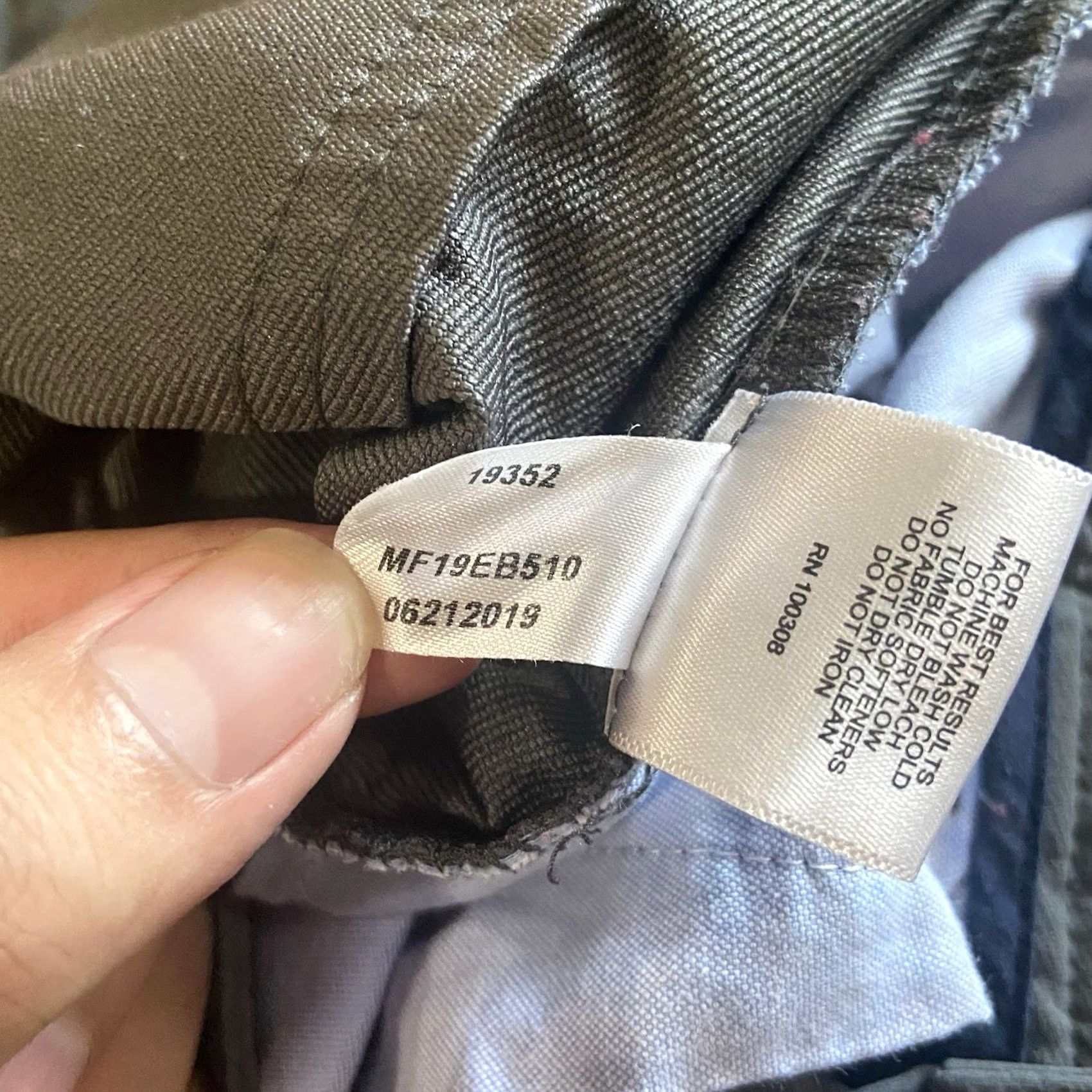 Peter Millar Peter Millar Crown Crafted Pants Mens 34 Gray EB510 Performance Stretch Slim Chino Pocket Moisture Wicking Flat Front 26in Inseam Size US 34 / EU 50 - 4 Thumbnail