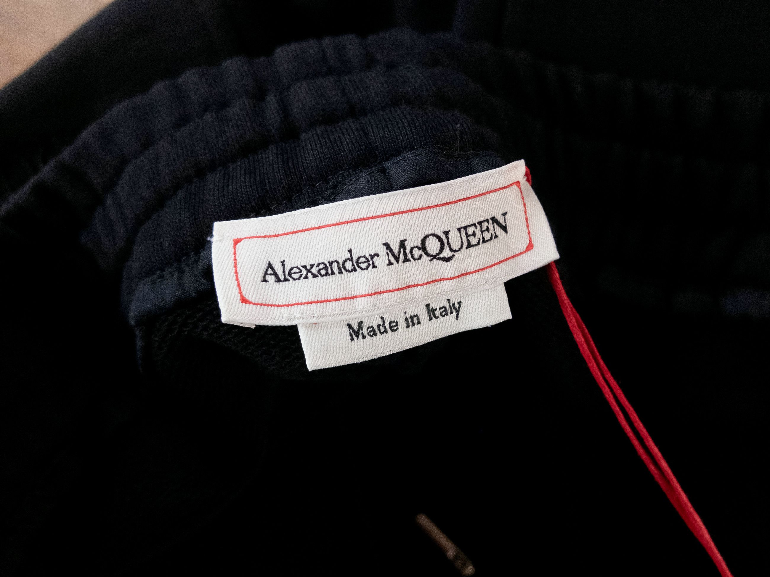 Alexander McQueen ALEXANDER MCQUEEN red black twisted stripe jogger sweatpants Size US 34 / EU 50 - 8 Thumbnail