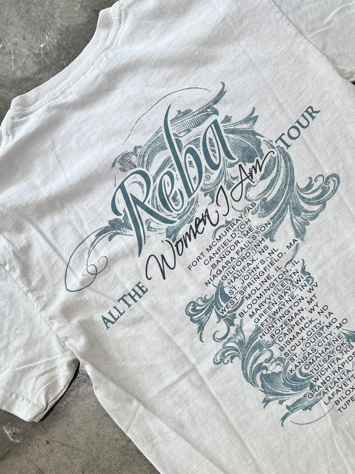 Band Tees × Vintage Vintage Reba All The Women I Am Tour Small Size US S / EU 44-46 / 1 - 4 Thumbnail