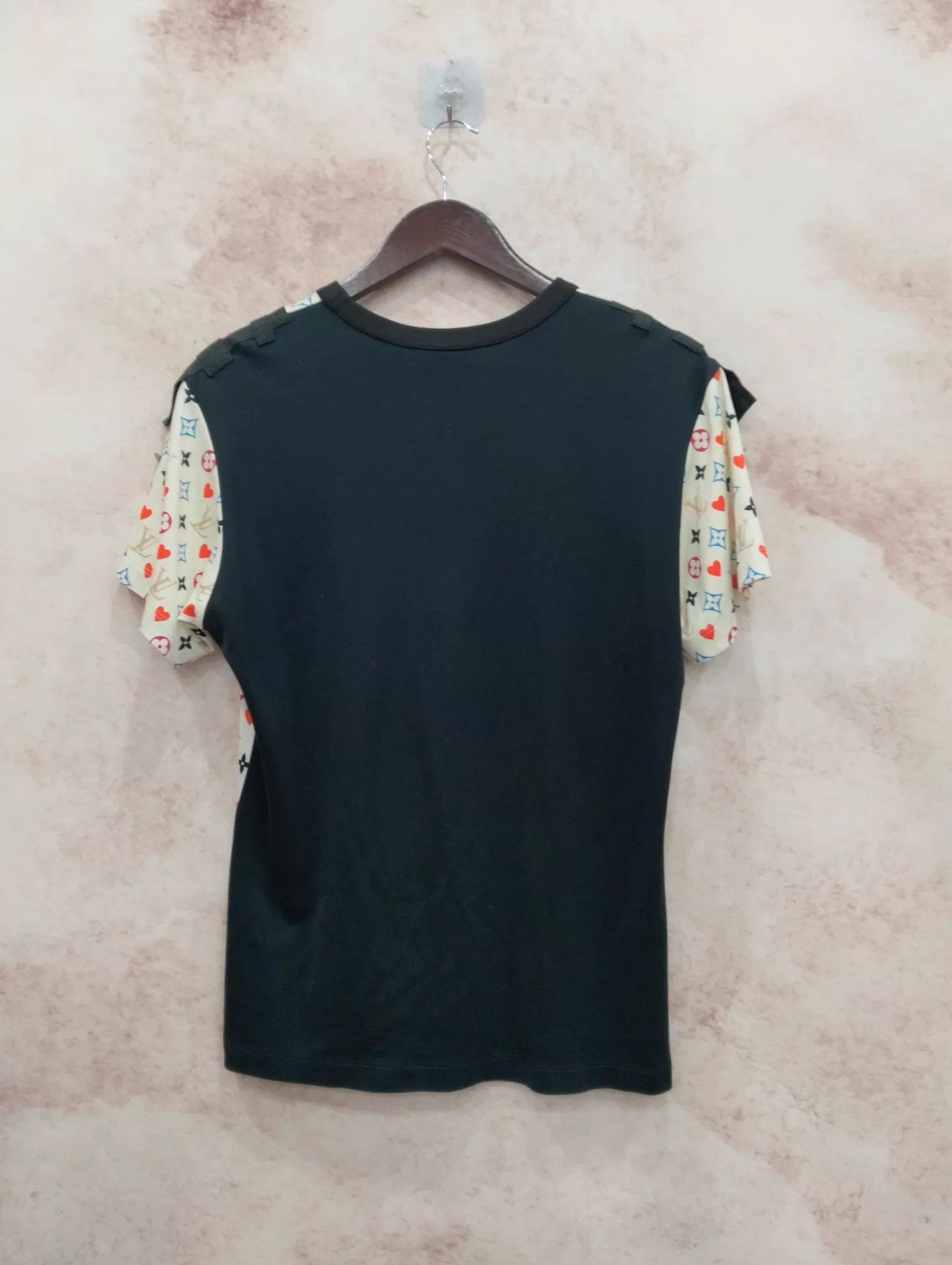 Louis Vuitton LV Heart Print Logo Short Tee L 95 New Size L / US 10 / IT 46 - 2 Thumbnail