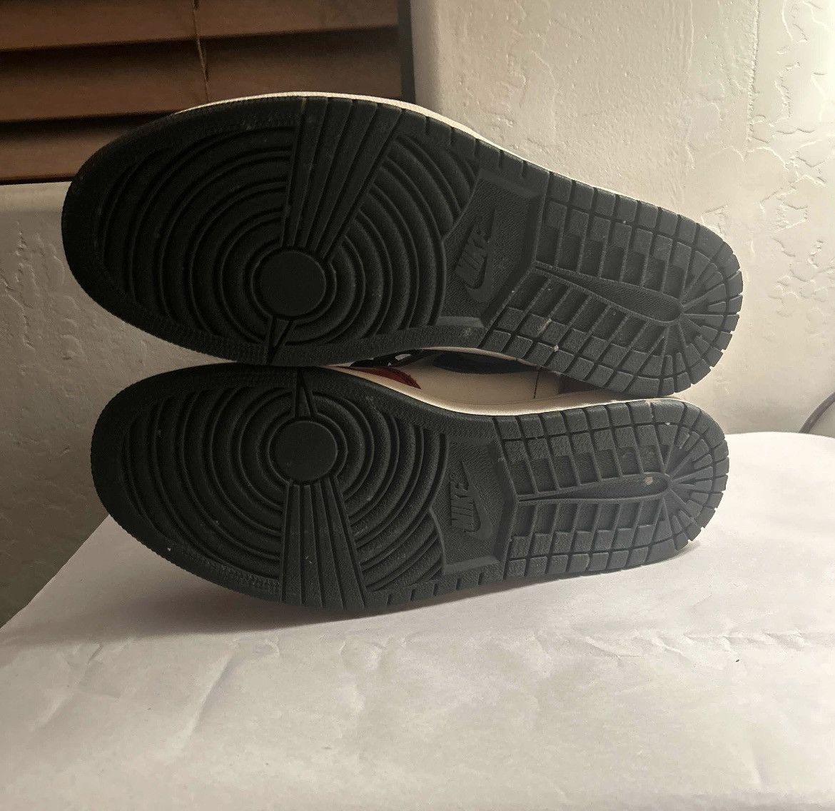 Jordan Brand Jordan 1 LA to Chicago Size US 10.5 / EU 43-44 - 5 Thumbnail