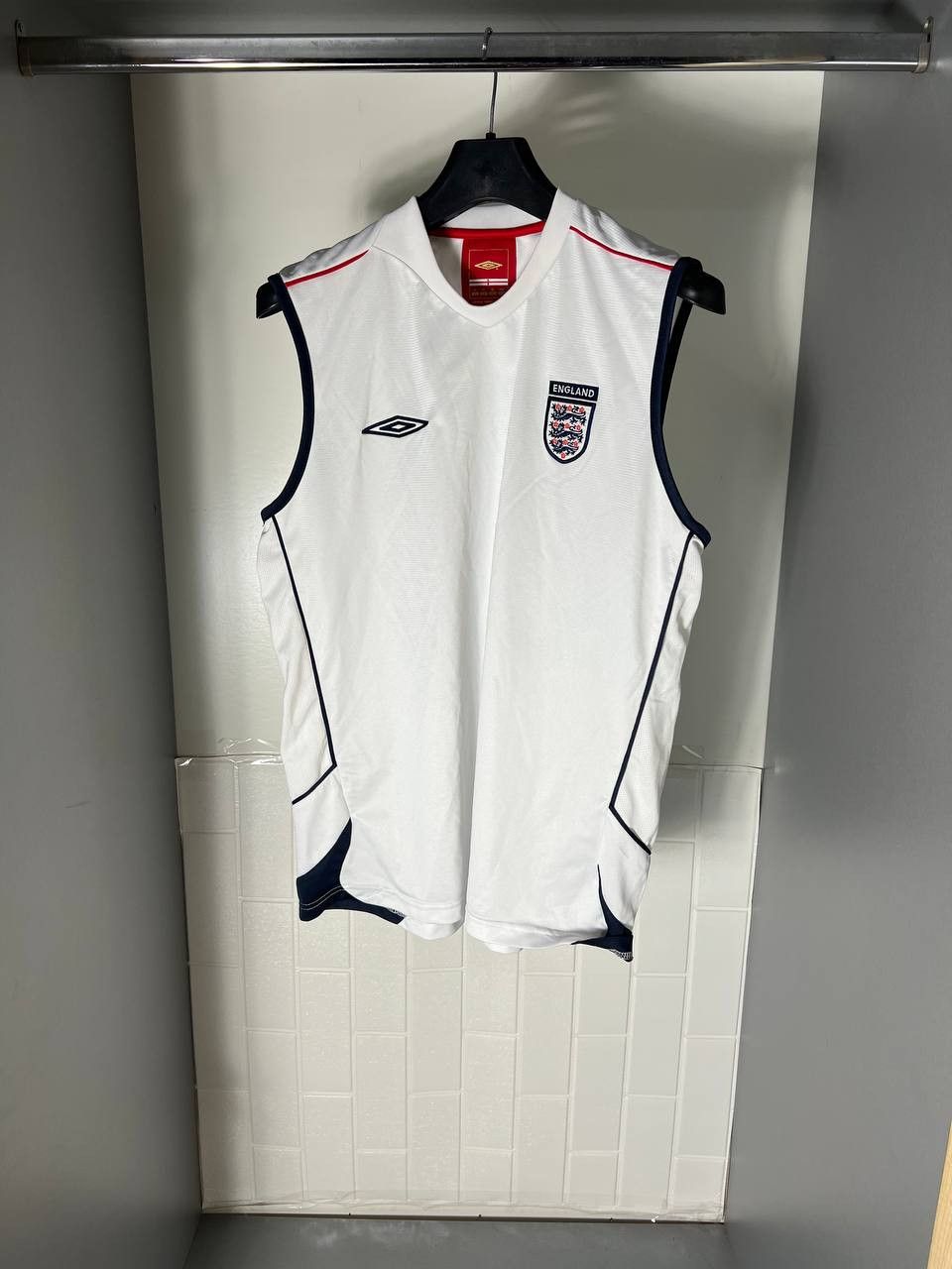 Umbro VINTAGE UMBRO ENGLAND RETRO SOCCER JERSEY MANCHESTER Y2K 90s Size US XL / EU 56 / 4 - 1 Thumbnail