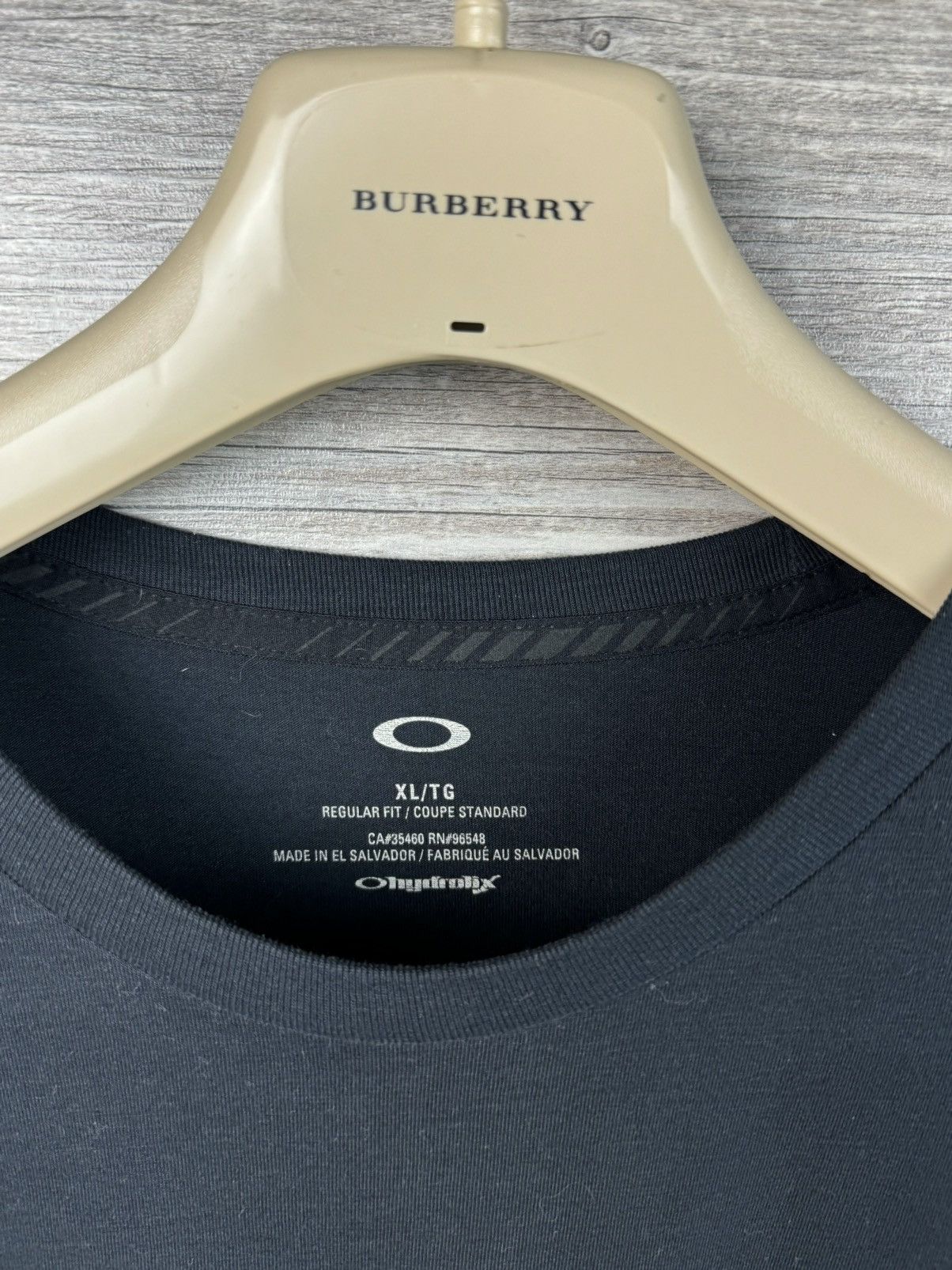 Oakley Oakley tee t-shirt vintage big logo size XL Size US XL / EU 56 / 4 - 7 Thumbnail