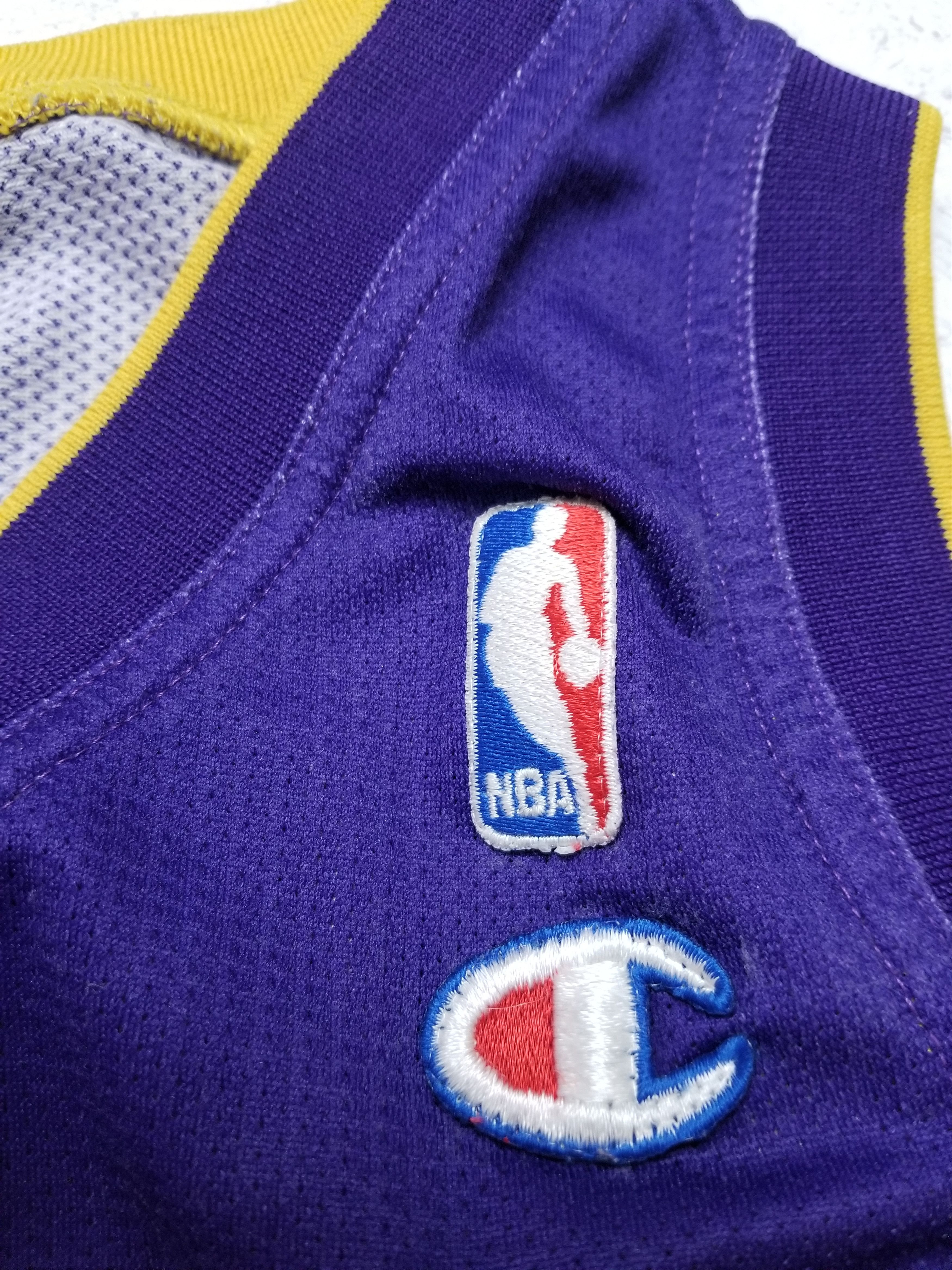 Champion Vintage Champion LA Lakers #24 Kobe Bryant NBA Jersey Size US M / EU 48-50 / 2 - 13 Thumbnail