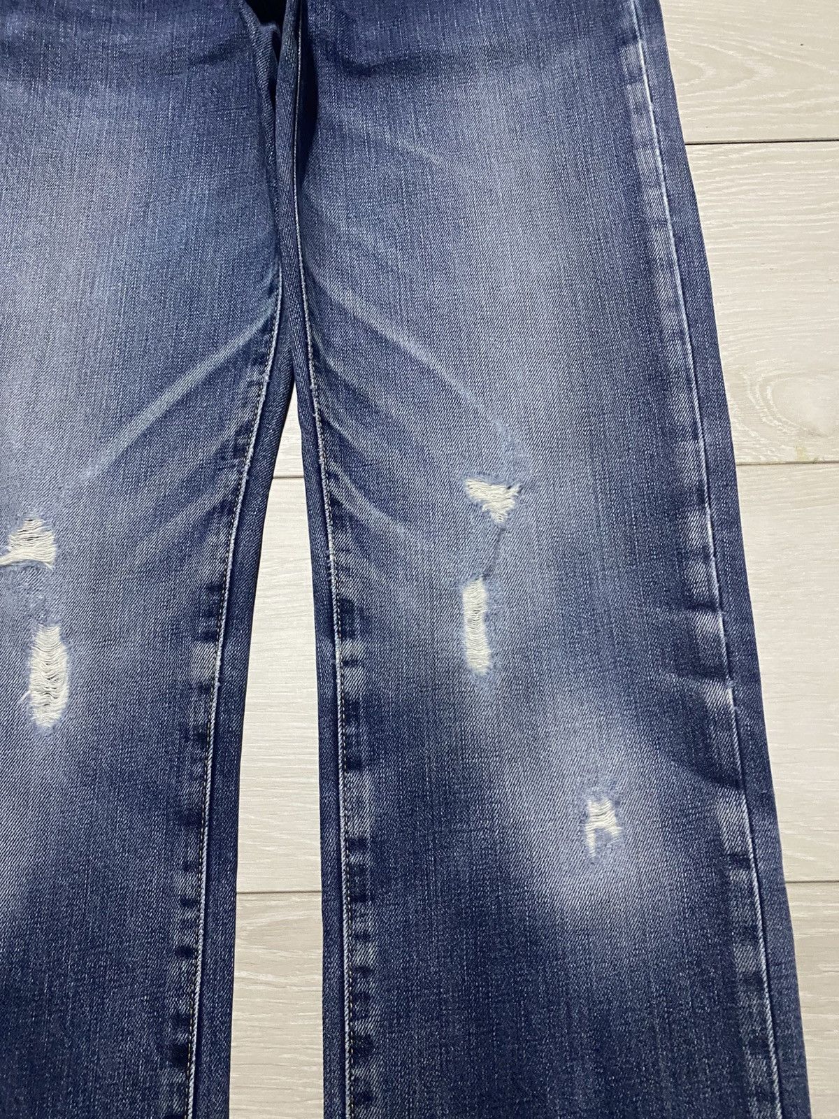 Japanese Brand Vintage Uniqlo S002 Distressed Fade Wash Slim Straight Jeans Size US 30 / EU 46 - 8 Thumbnail