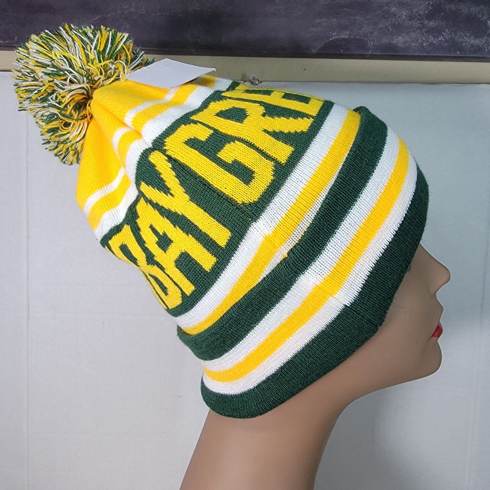 Other Green Bay Packers Knit Beanie w/ Single Pom Pom - NWT Size ONE SIZE - 3 Thumbnail