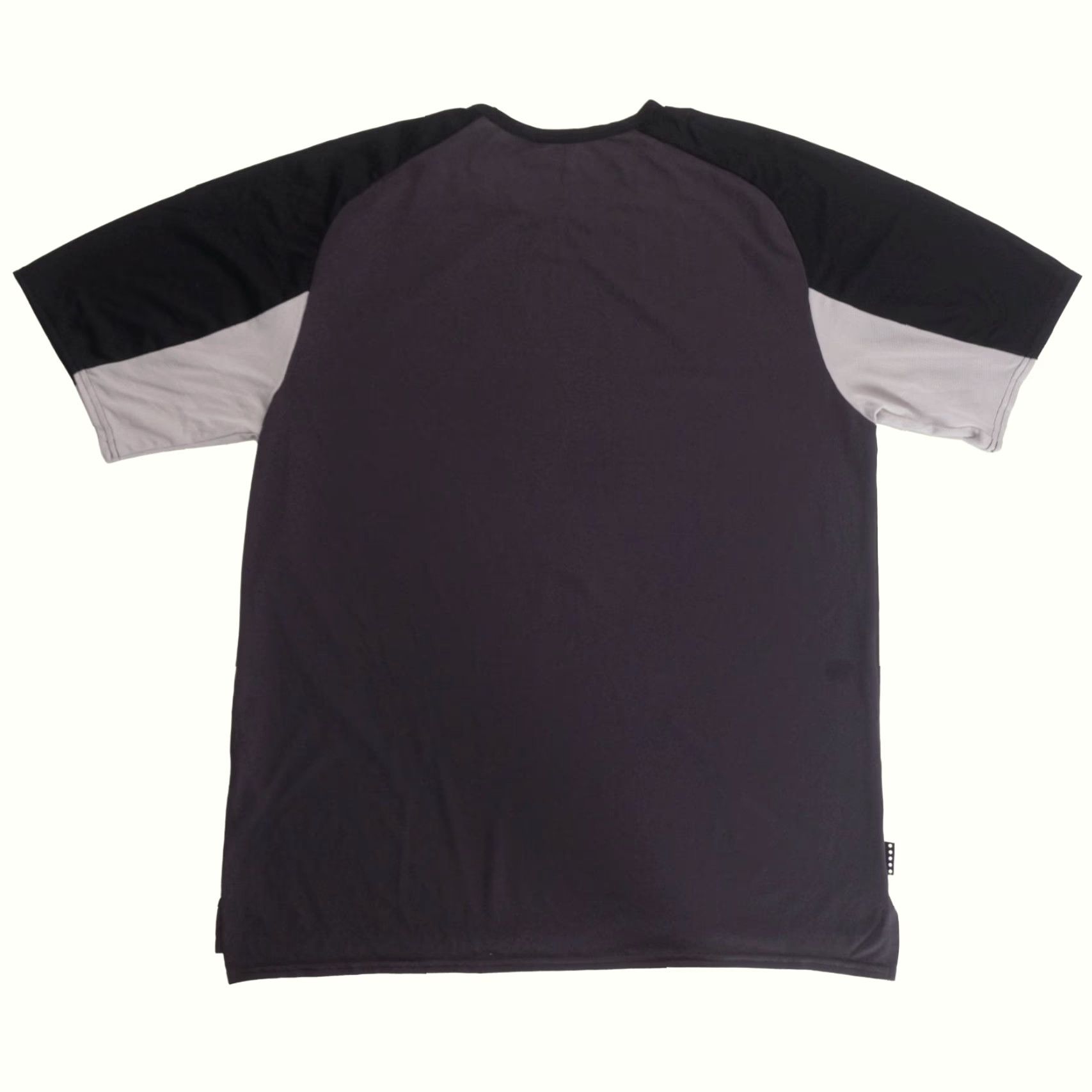 Nike VINTAGE Nike T-Shirt 90s Retro USA Made Center Swoosh Active Black XL Mens Size XL 1999 Size US XL / EU 56 / 4 - 3 Thumbnail