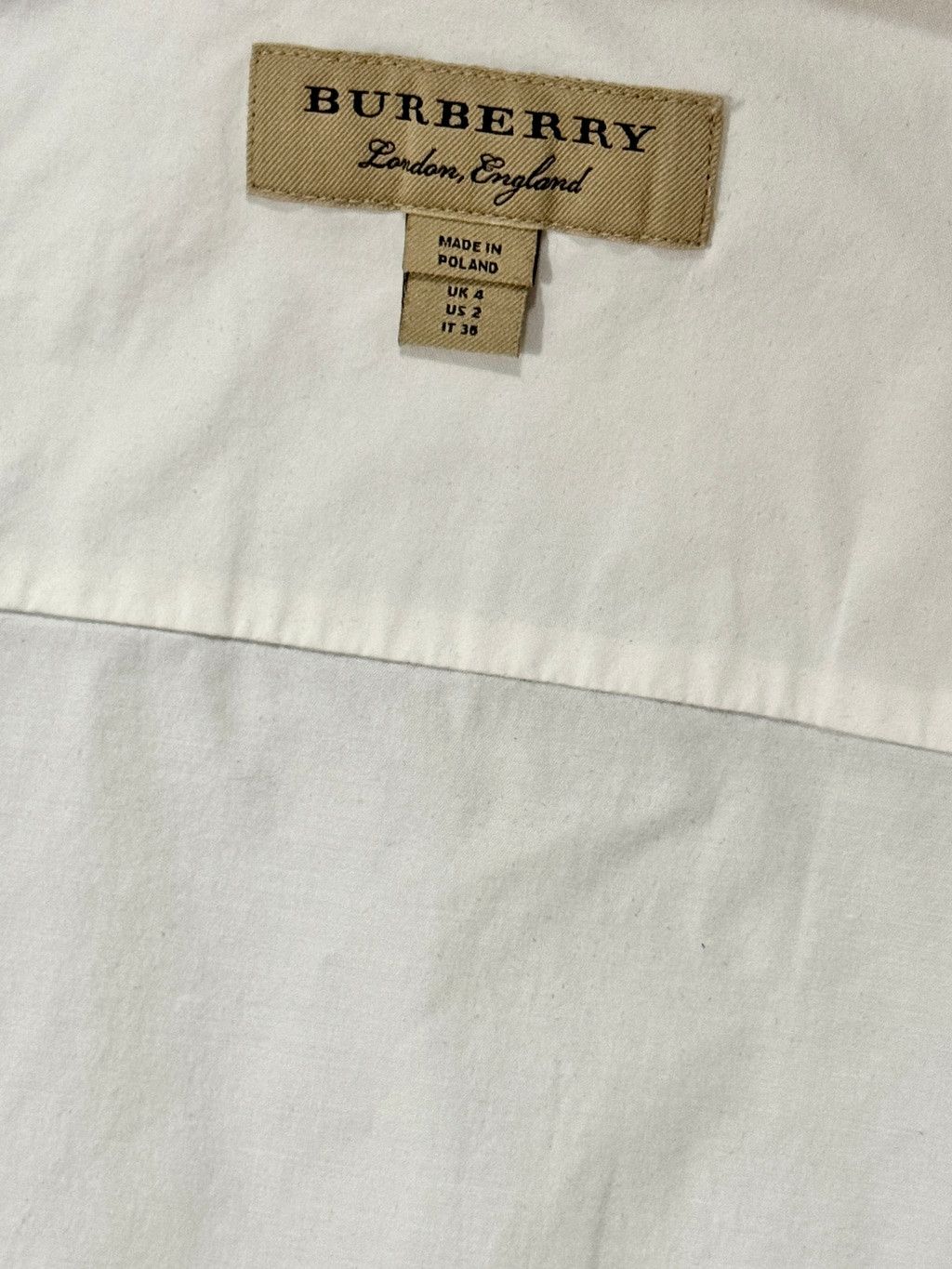 Burberry Burberry White Shirt Scalloped Shirt, size 2 Size XS / US 0-2 / IT 36-38 - 7 Thumbnail