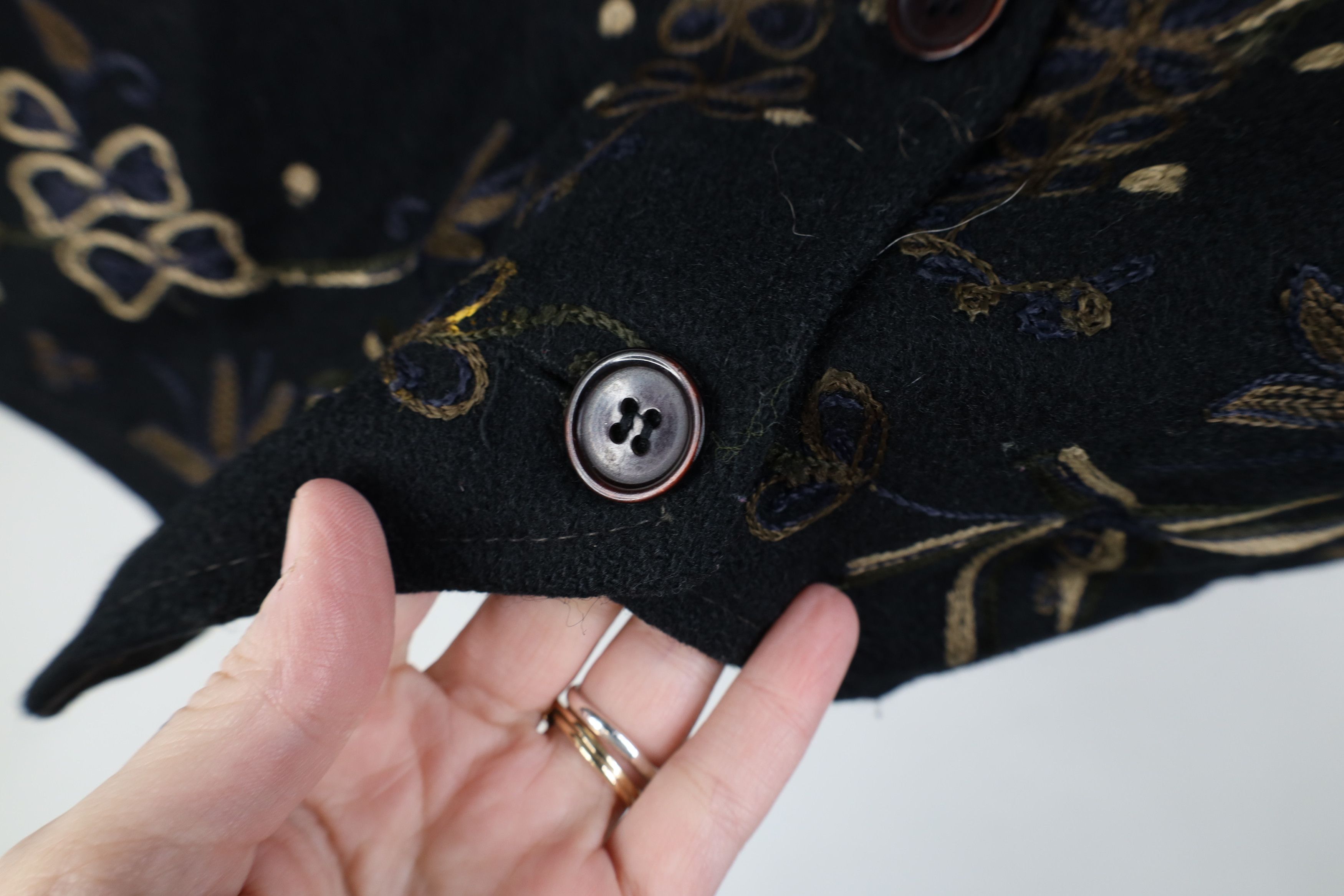 Vintage Vintage 90s Streetwear Wool Blend Embroidered Flower Jacket Size L / US 10 / IT 46 - 6 Thumbnail