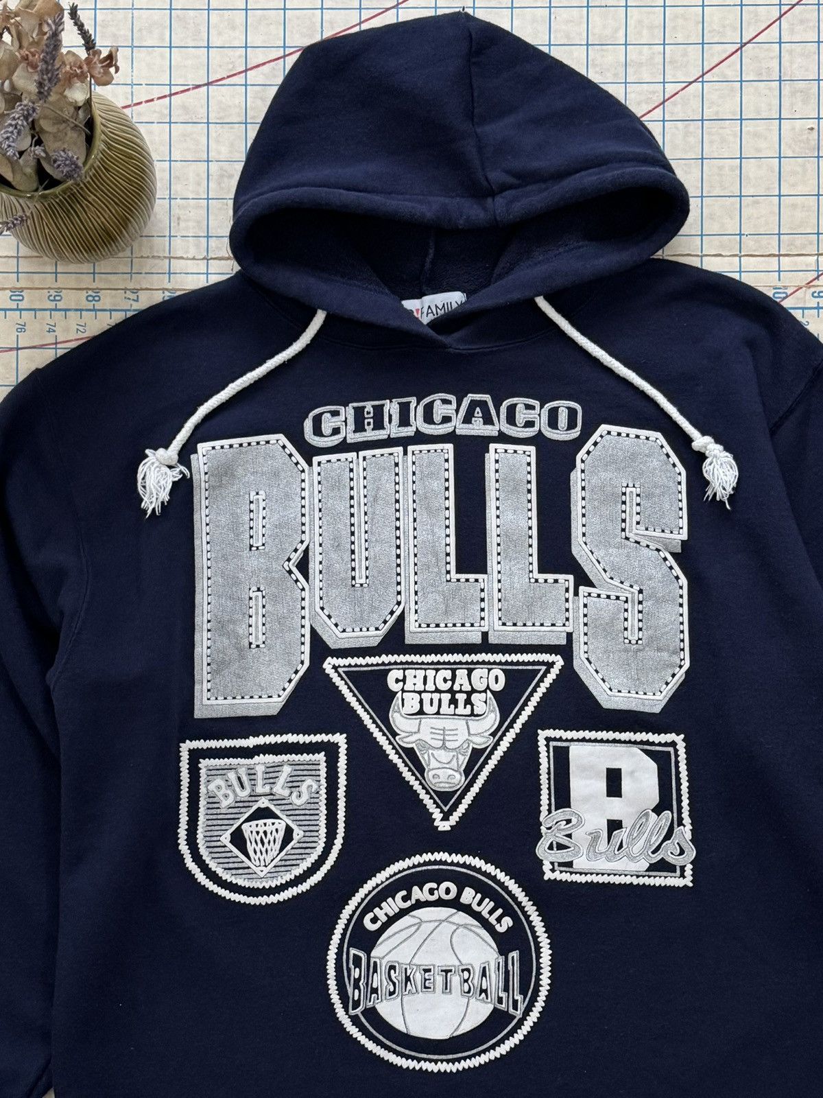 NBA × Vintage Vintage Chicago Bulls Lightweight Pull Over Hoodie Fits Med Size US M / EU 48-50 / 2 - 4 Thumbnail