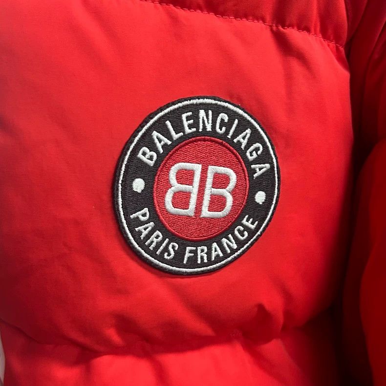 Balenciaga Balenciaga Red football printed logo down jacket Size US S / EU 44-46 / 1 - 3 Thumbnail
