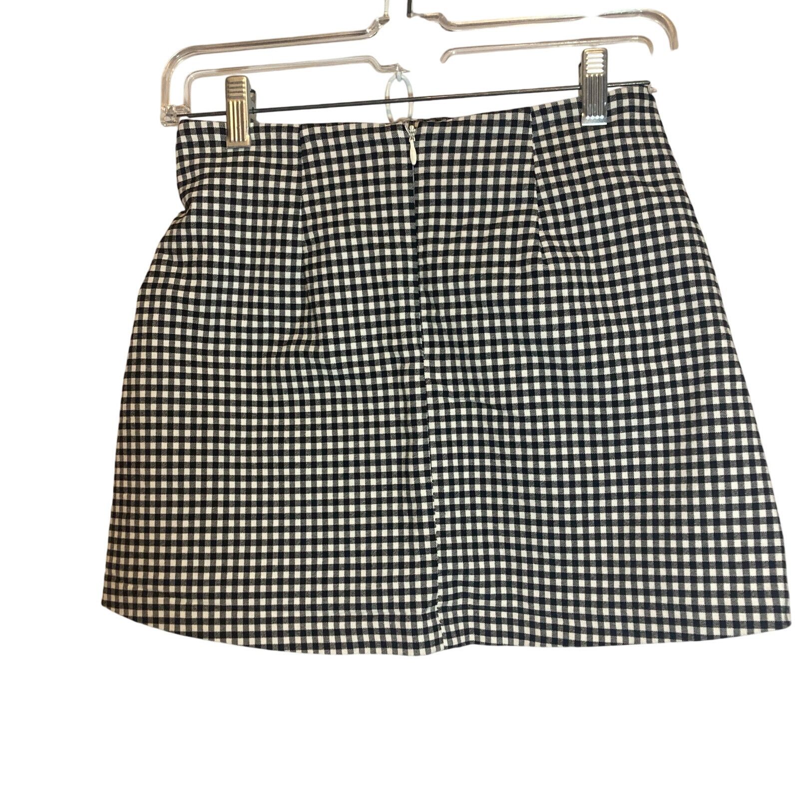 Urban Outfitters Urban Outfitters Black and White Gingham Plaid Mini Skirt Size 24" / US 00 / IT 34 - 2 Thumbnail