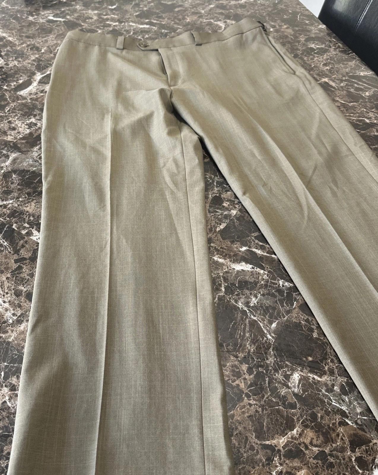 Haggar Hagger Men's Dress Pants Size 40 X 30 Brown Classic Fit Size US 40 / EU 56 - 1 Thumbnail
