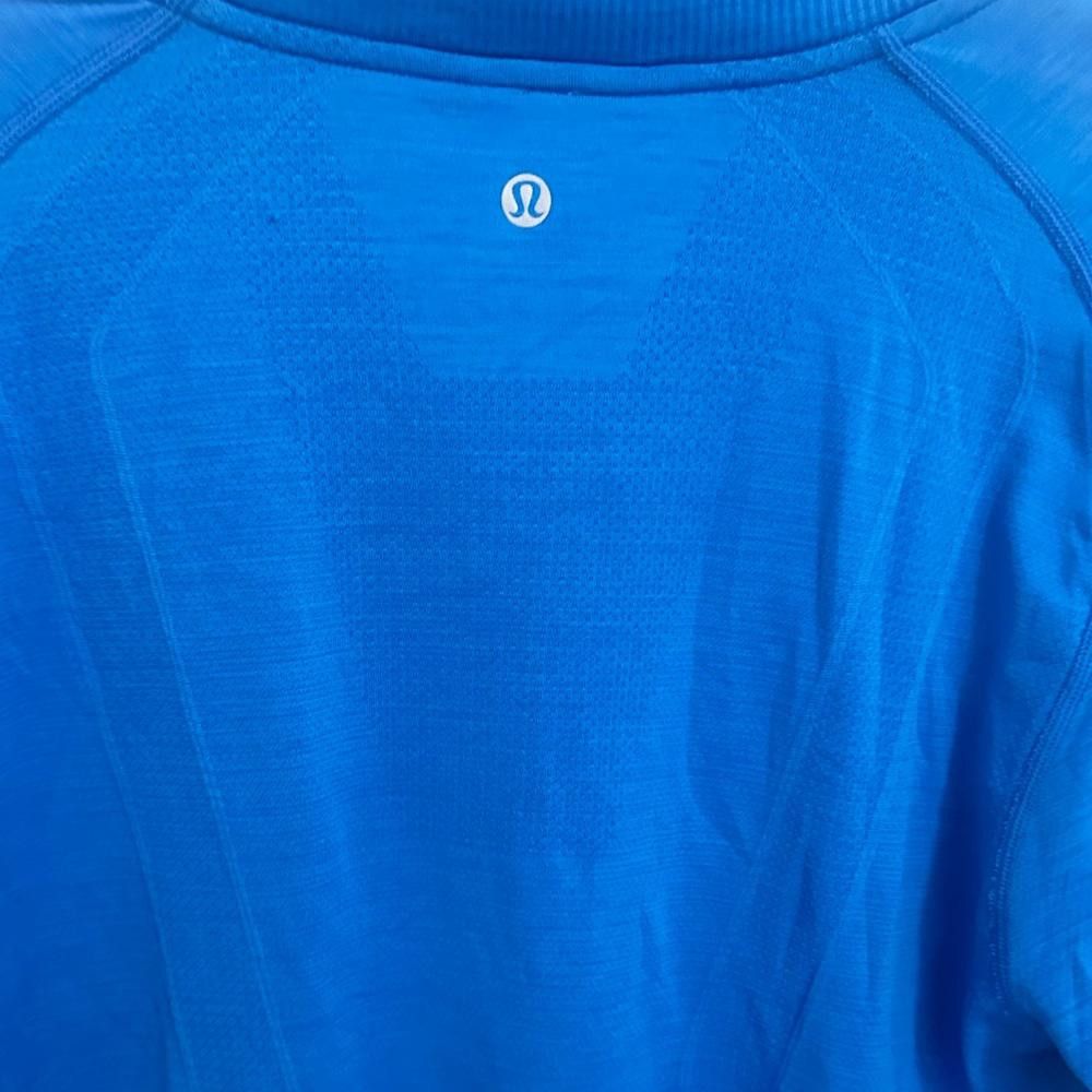 Lululemon Lululemon Men’s 1/2 Half Zip Long Sleeve Shirt Medium Blue Size US M / EU 48-50 / 2 - 7 Thumbnail