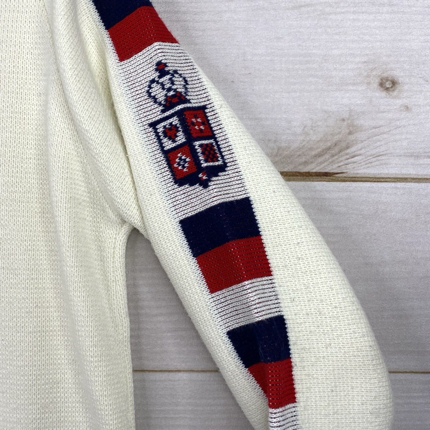 Vintage VINTAGE Jersild Sweater Mens L Ivory Heraldic Crest Motif Preppy Ski Mock Neck 60s Size US L / EU 52-54 / 3 - 2 Thumbnail
