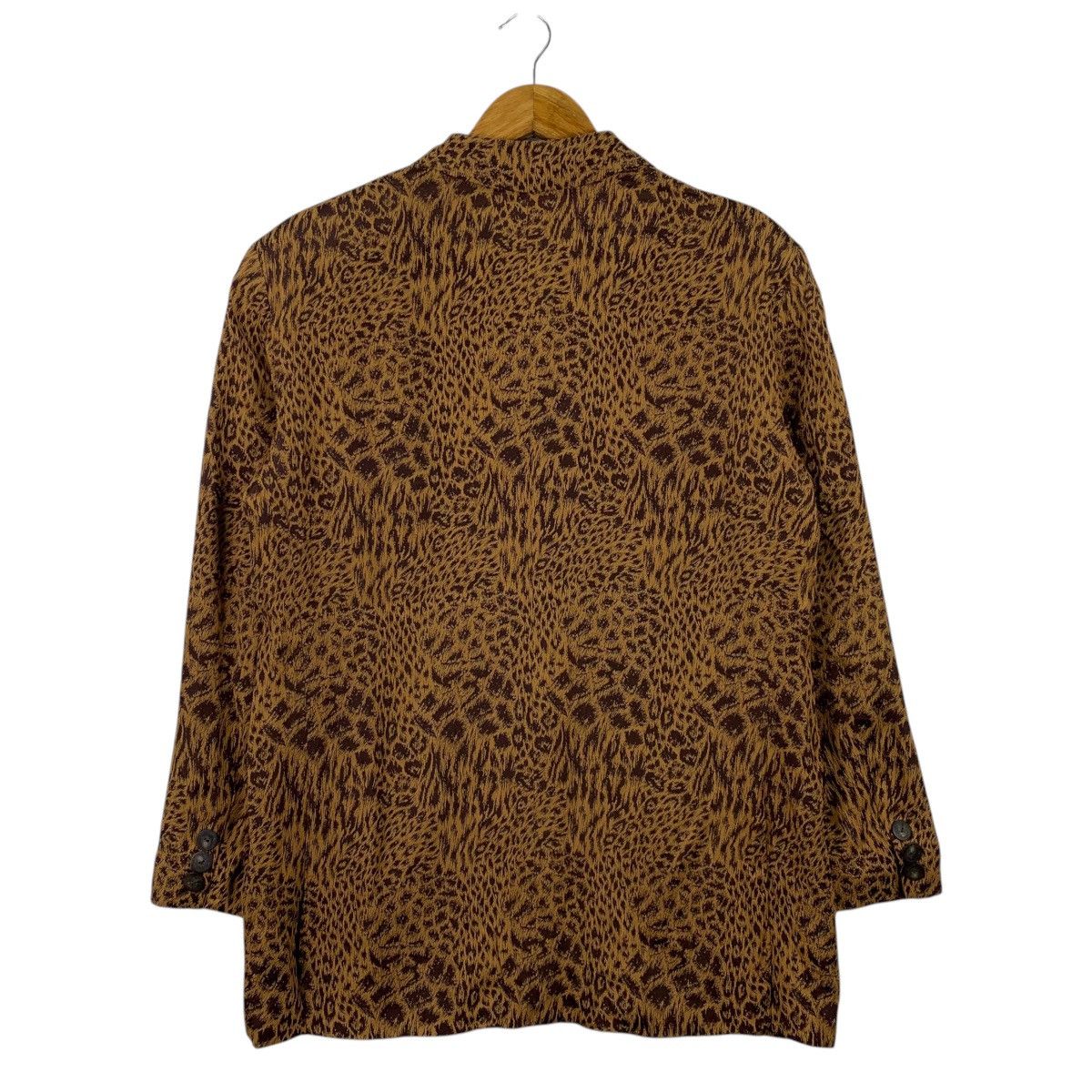 Karl Kani × Vintage Vintage KARL KANI Casualwear Leopard Design Silk CoatJacket Size M / US 6-8 / IT 42-44 - 2 Thumbnail