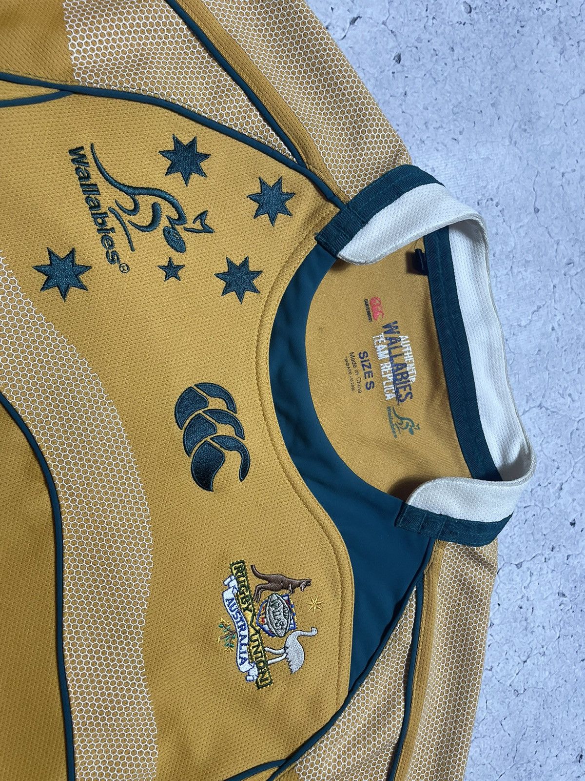 Canterbury of New Zealand Vintage Canterbury Wallabies Australia Rugby Union Shirt Size US S / EU 44-46 / 1 - 7 Thumbnail