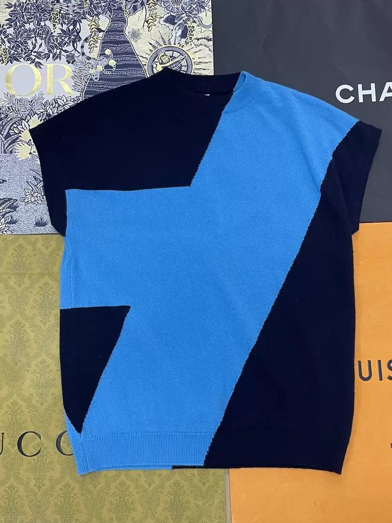 Hermes Hermes Blue and Black Cashmere Short Sleeve Top Size XS / US 0-2 / IT 36-38 - 1 Thumbnail