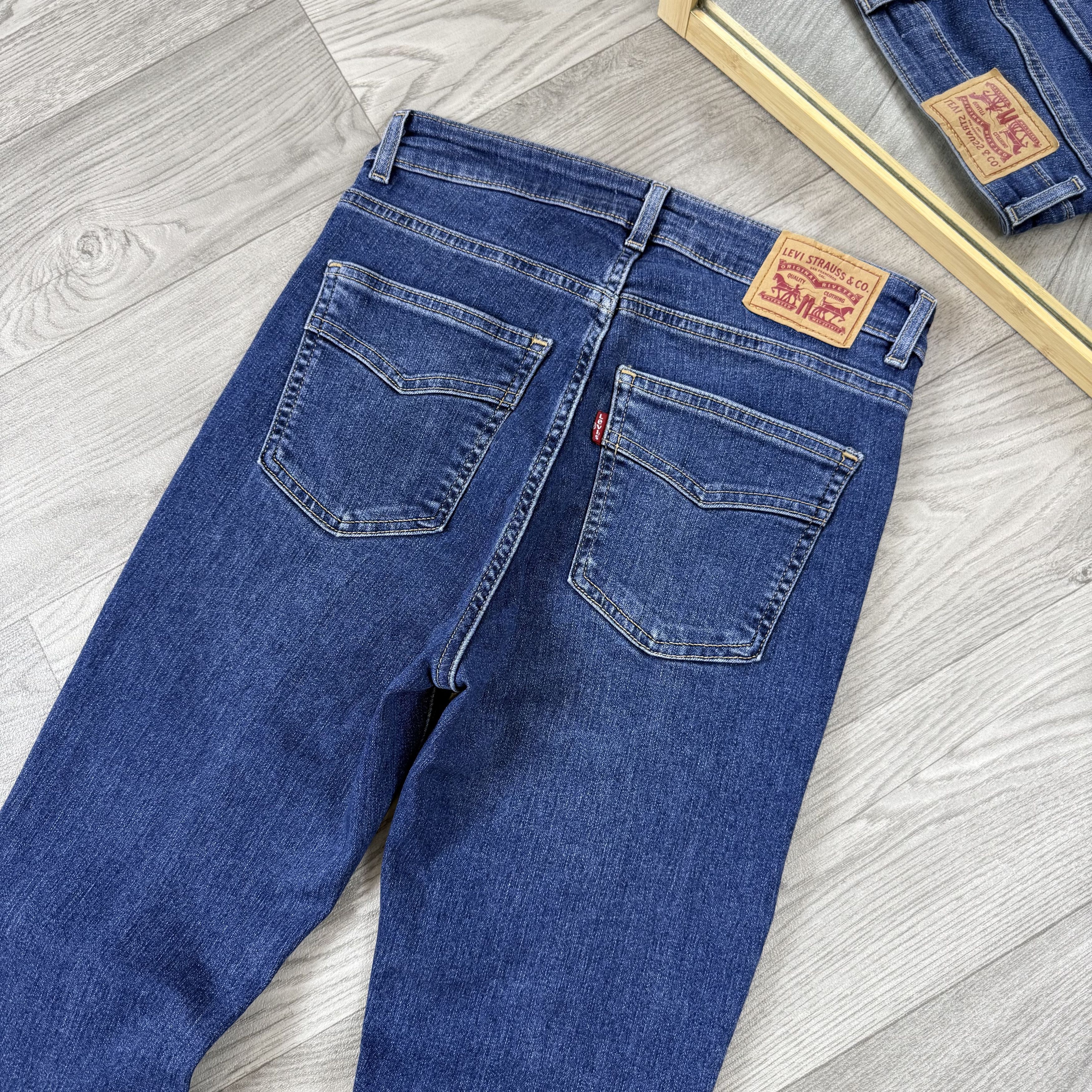 Levi's Levi's 725 High Rise Bootcut Blue Denim Jeans Size 27" / US 4 / IT 40 - 7 Thumbnail