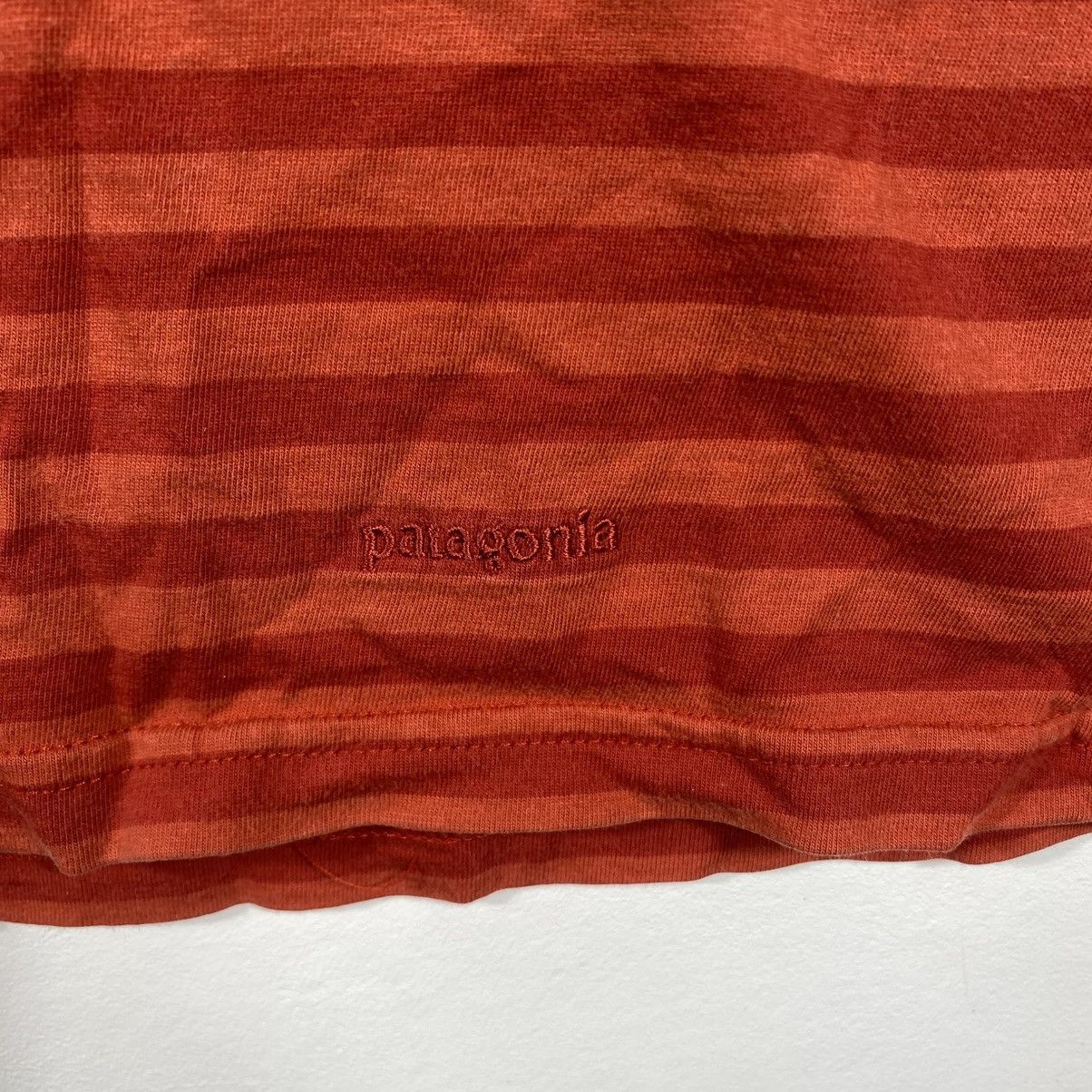 Patagonia Vintage 00's PATAGONIA Small Logo Red Striped Tee Shirt Size US L / EU 52-54 / 3 - 4 Thumbnail