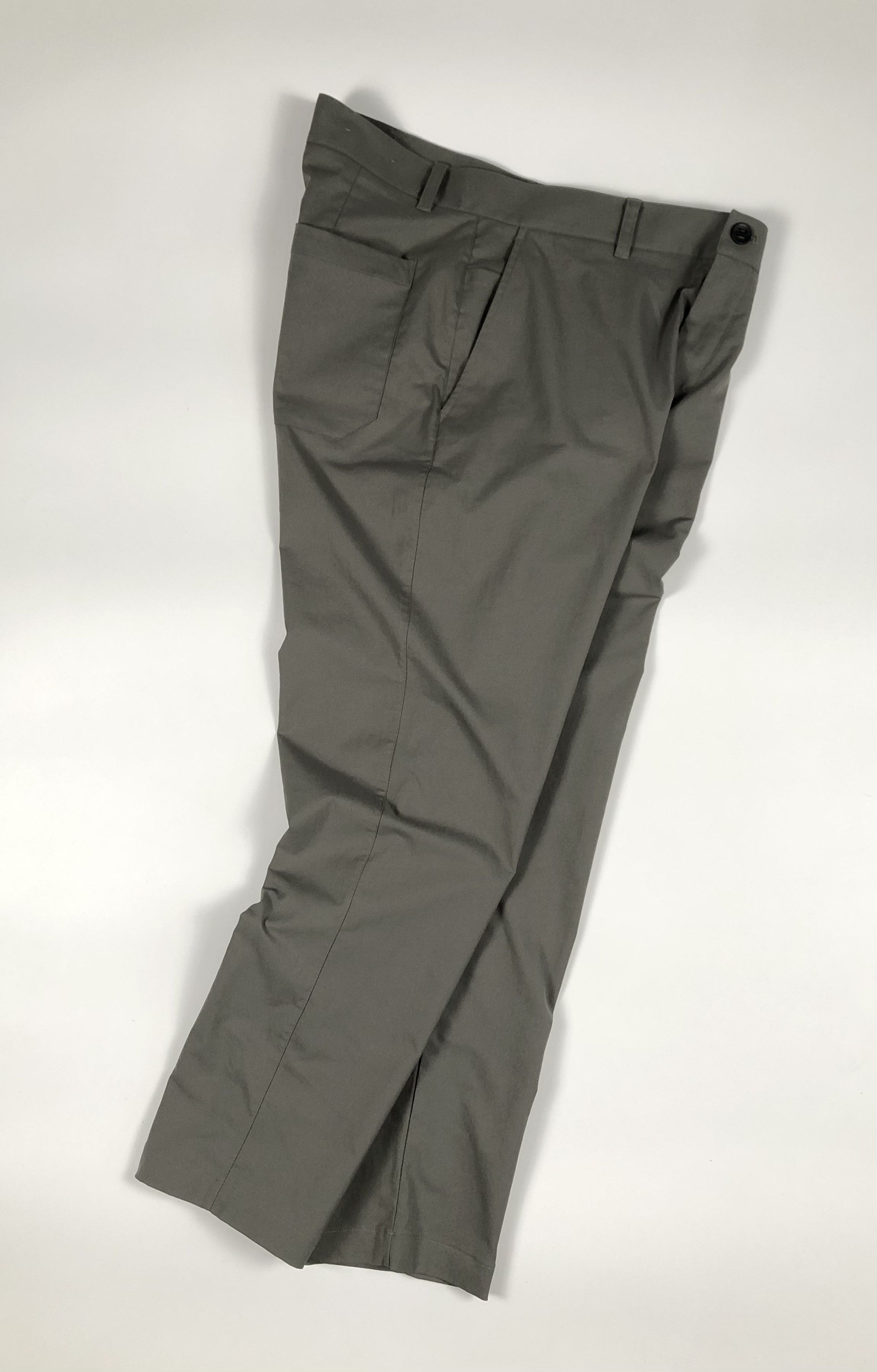 Lululemon Lululemon Relaxed-Tapered Smooth Twill Trouser Size US 34 / EU 50 - 1 Thumbnail