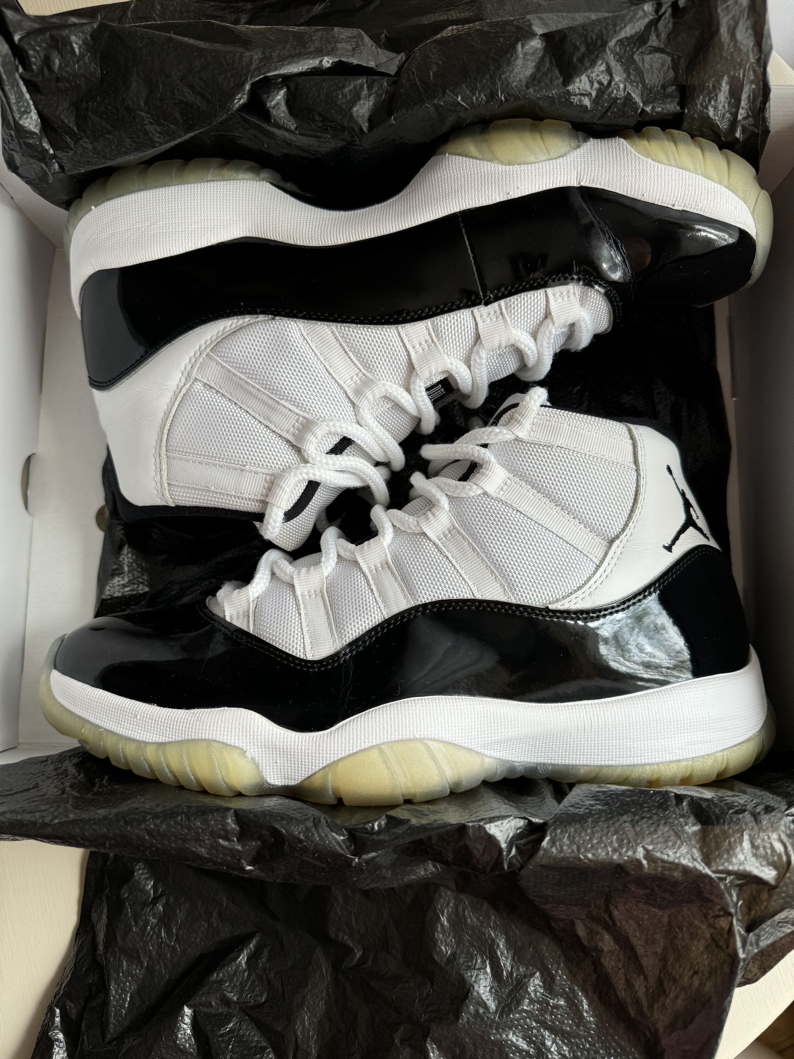 Jordan Brand Nike Air Jordan 11 Retro Concord Size US 9.5 / EU 42-43 - 1 Thumbnail