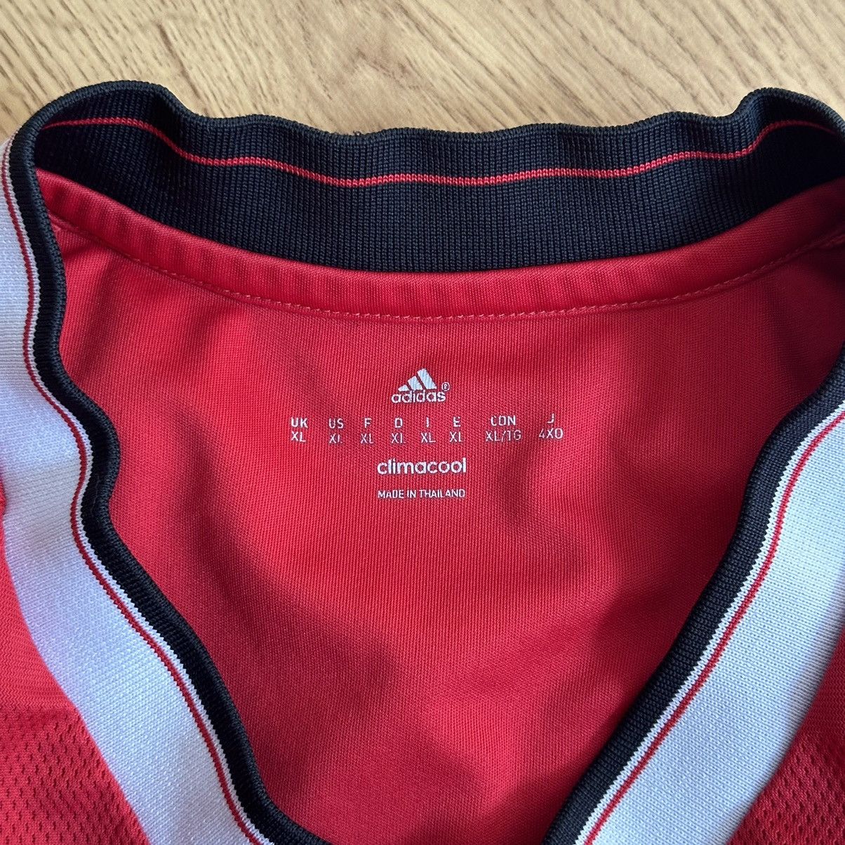 Adidas Manchester United Jersey Home shirt 2015 Adidas Size US XL / EU 56 / 4 - 5 Thumbnail