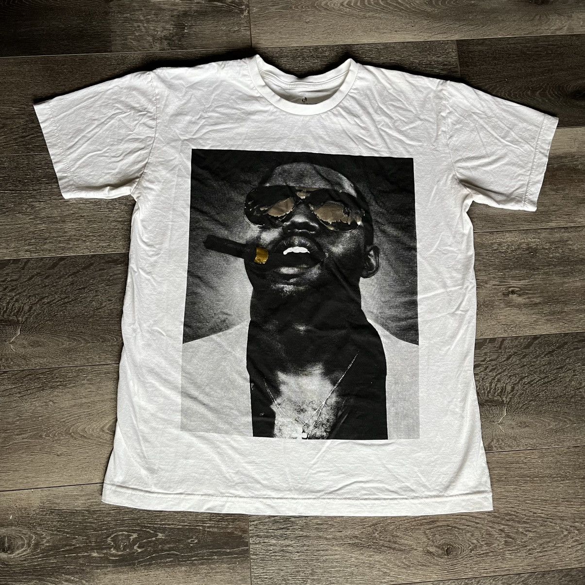 Kanye West × Rap Tees × Vintage Vintage 2000s Kanye West Sunglasses Foil Graphic Logo Tee Size US L / EU 52-54 / 3 - 1 Thumbnail
