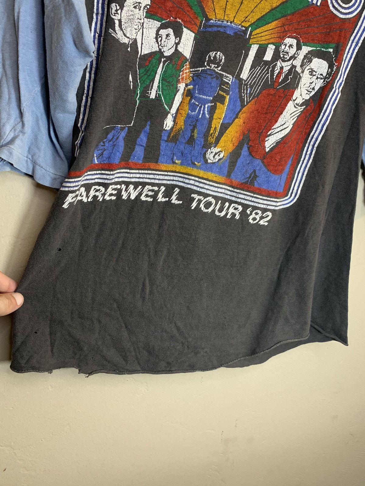 Band Tees *RARE* Vintage 1982 The Who Bids Farewell Tour Raglan Shirt Size US L / EU 52-54 / 3 - 5 Thumbnail