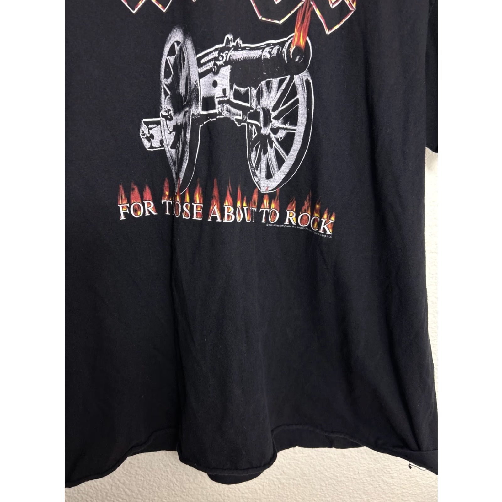 AAA VINTAGE AAA T-Shirt Black AC/DC For Those About to Rock 2004 XXL Men's Cutoff Size US XXL / EU 58 / 5 - 6 Thumbnail