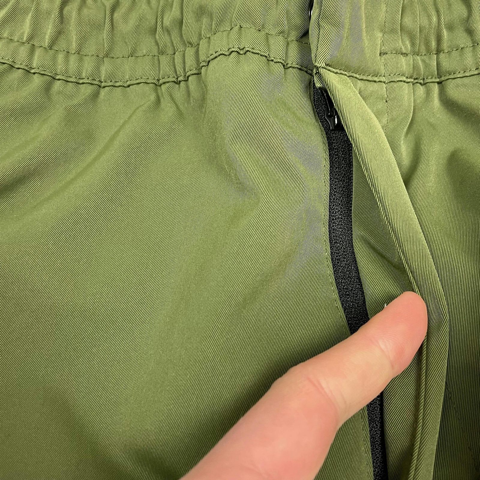 Nike Nike Sportswear Tech Essentials Men's Green Commuter Pants S Size US 30 / EU 46 - 8 Thumbnail