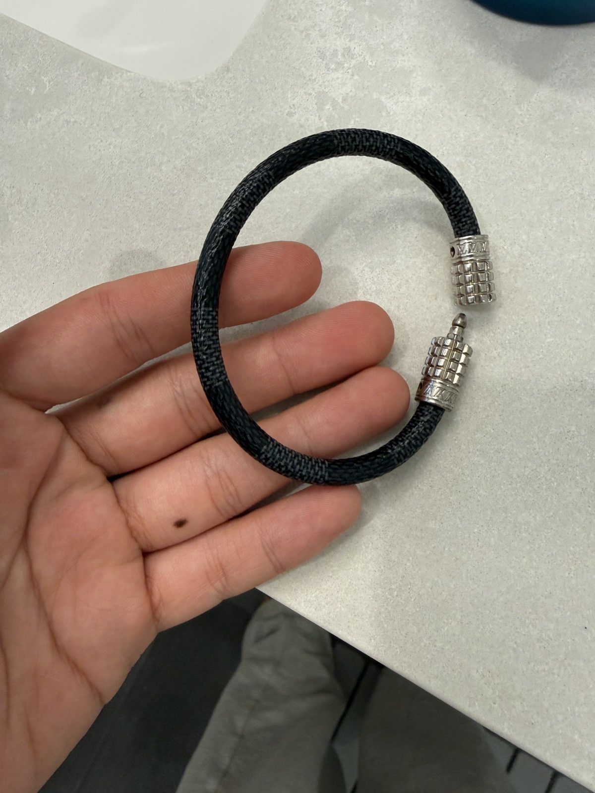 Louis Vuitton Louis Vuitton Keep It Bracelet Size ONE SIZE - 8 Thumbnail